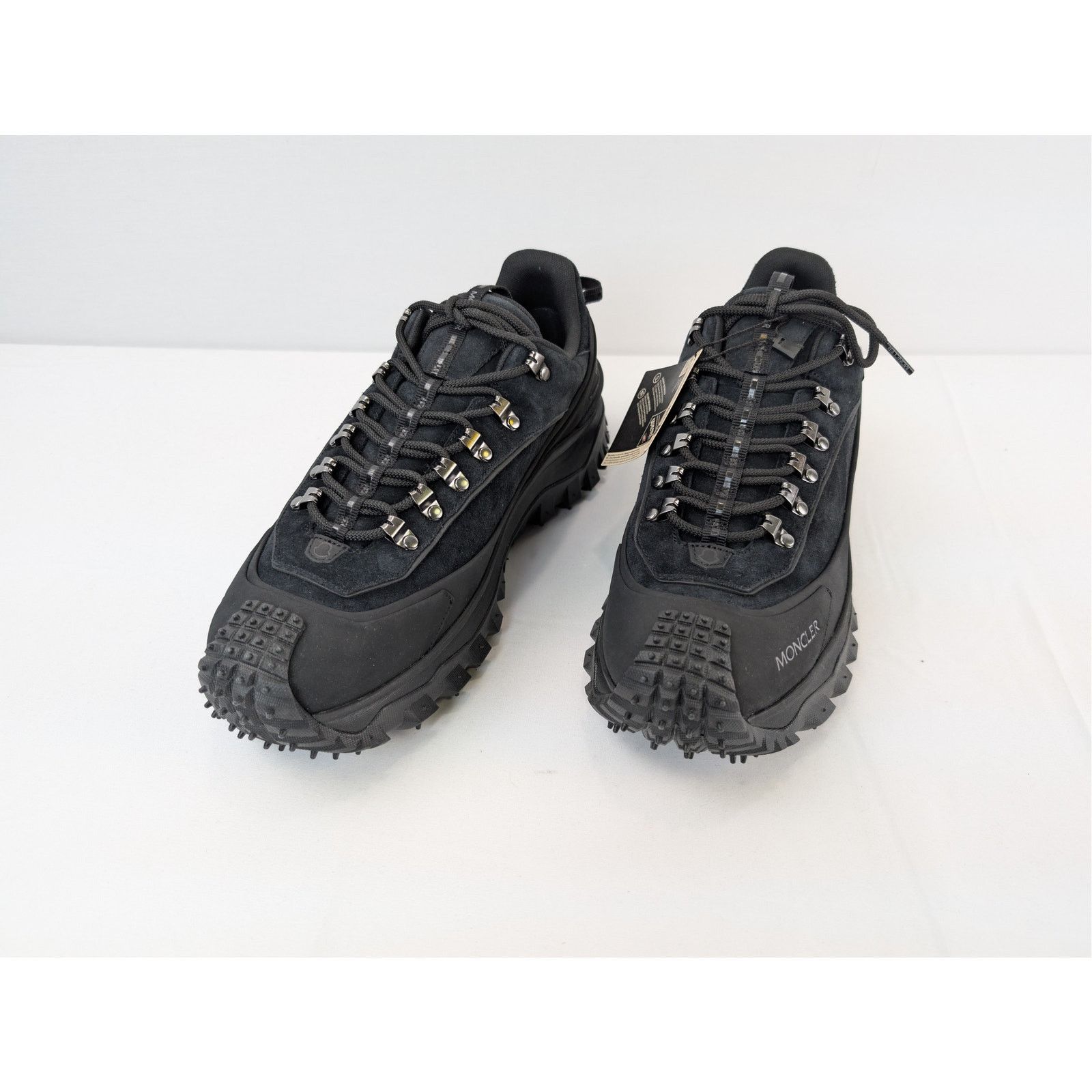 Moncler o1rshd1 Trailgrip Apex low-top sneaker with a Vibram sole Size US 12 / EU 45 - 8 Thumbnail