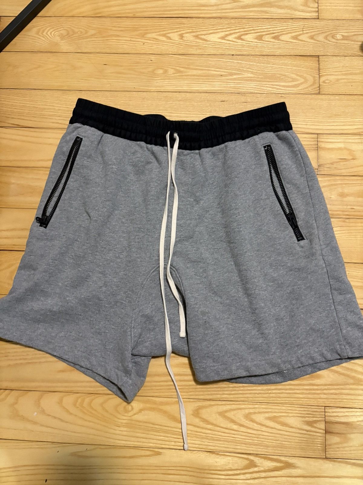 Essentials Essentials OG Gray Drawstring Shorts Size M Size US 31 - 1 Thumbnail