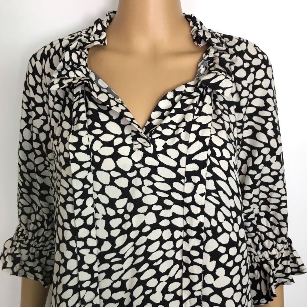 Vintage WHO WHAT WEAR Blouse Tunic Top Womens M Black Animal Print 3/4 Bell Sleeve V Neck New Size M / US 6-8 / IT 42-44 - 3 Thumbnail
