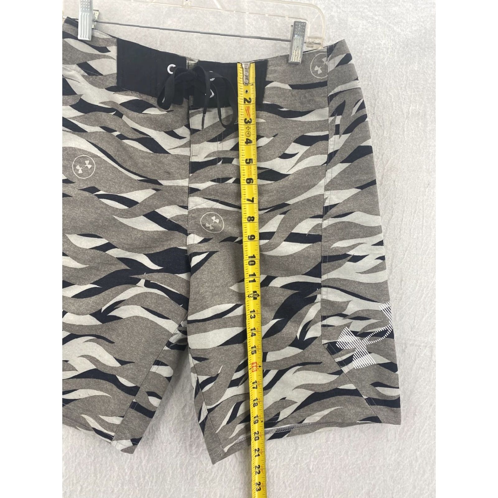 Under Armour Under Armour Heat Gear Board Shorts Mens 30 Tiger Camo Drawstring ECU Size US 30 / EU 46 - 3 Thumbnail