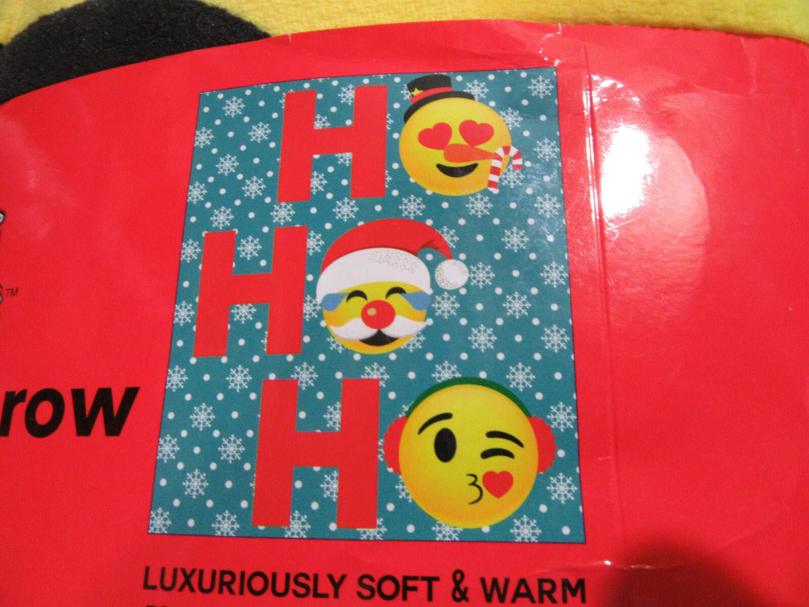 Designer Emoji Expressions Christmas Velvet Plush Throw Blanket Size ONE SIZE - 2 Thumbnail