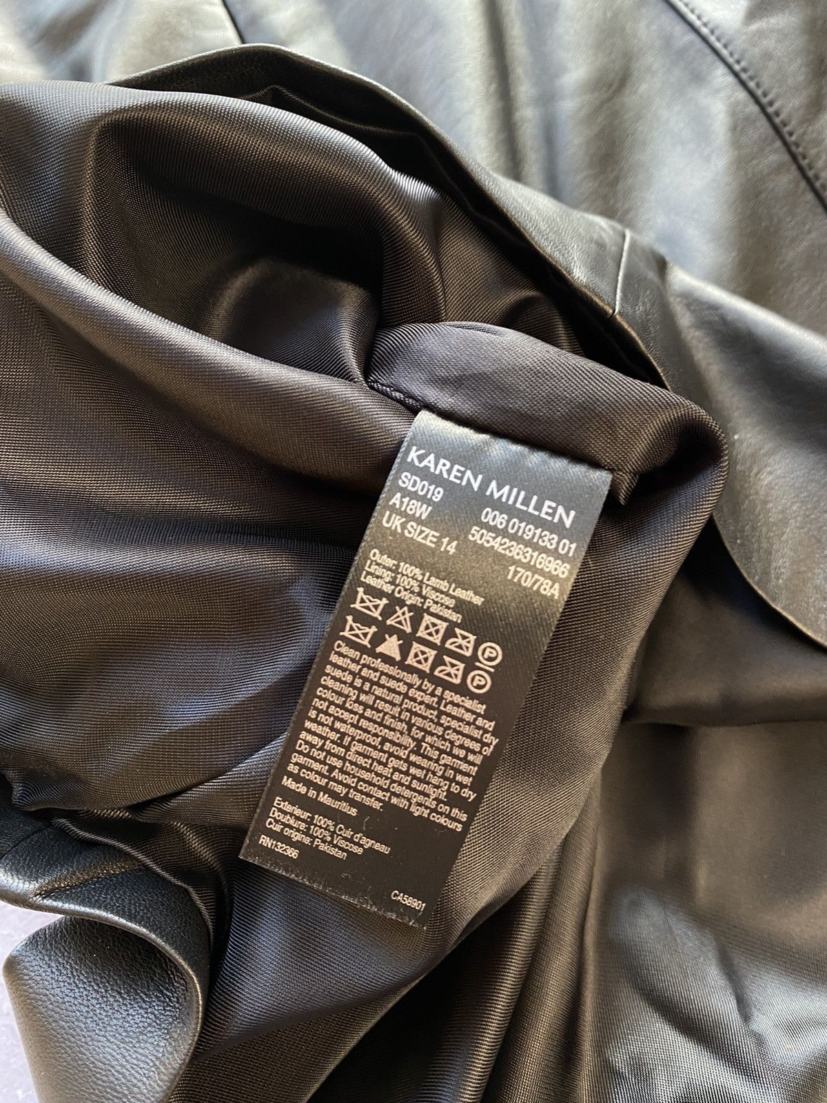 Karen Millen × Leather Karen Millen Fine Leather Stupped Waistband A-Line Skirt Size 32" / US 10 / IT 46 - 15 Thumbnail