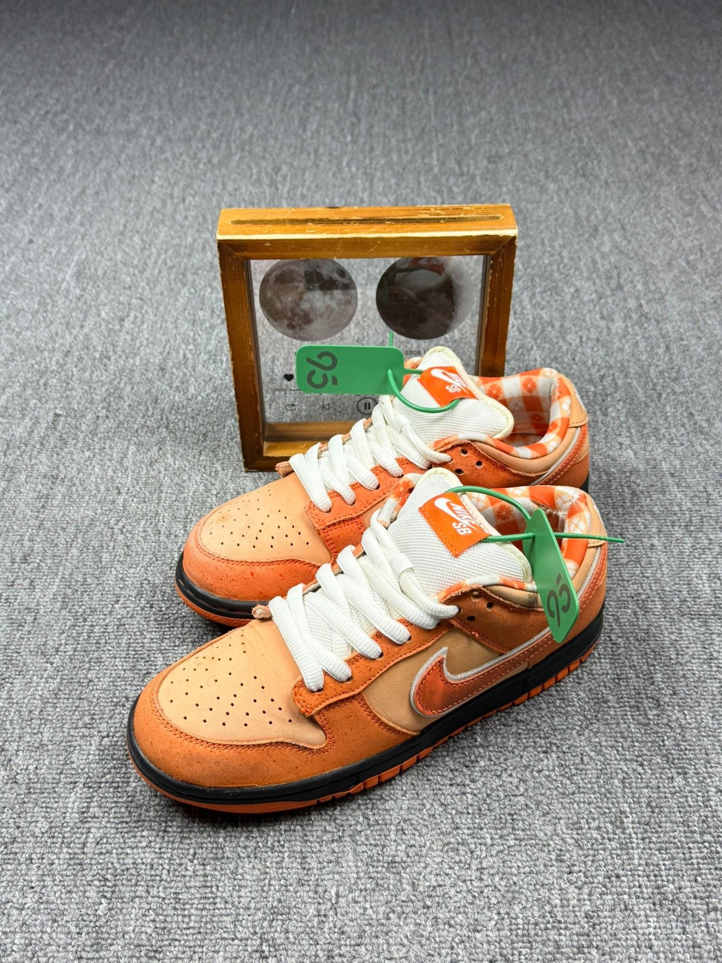 Nike Nike DUNK SB Orange Lowtop Sneakers 7 Men Size US 7 / EU 40 - 1 Thumbnail