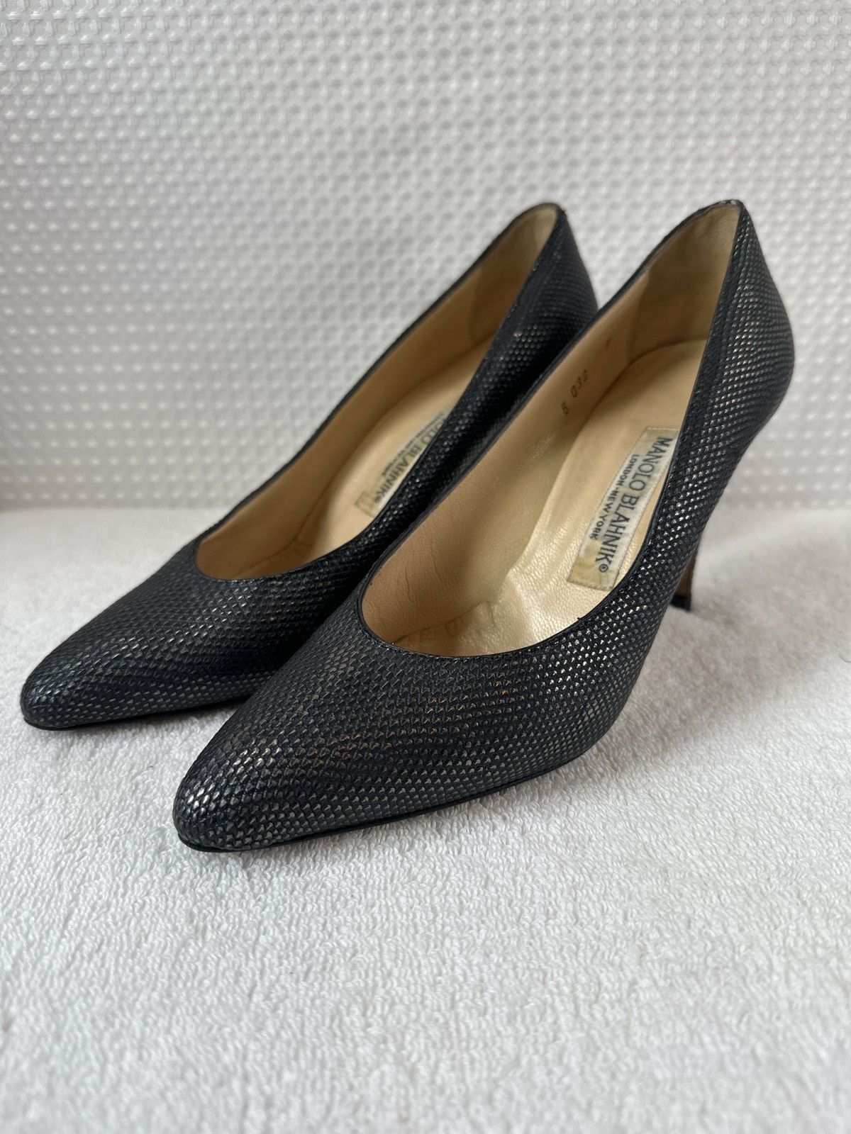 Manolo Blahnik Manolo Blahnik Lizard Embossed Pointed Toe Pumps Size US 7 / IT 37 - 1 Thumbnail
