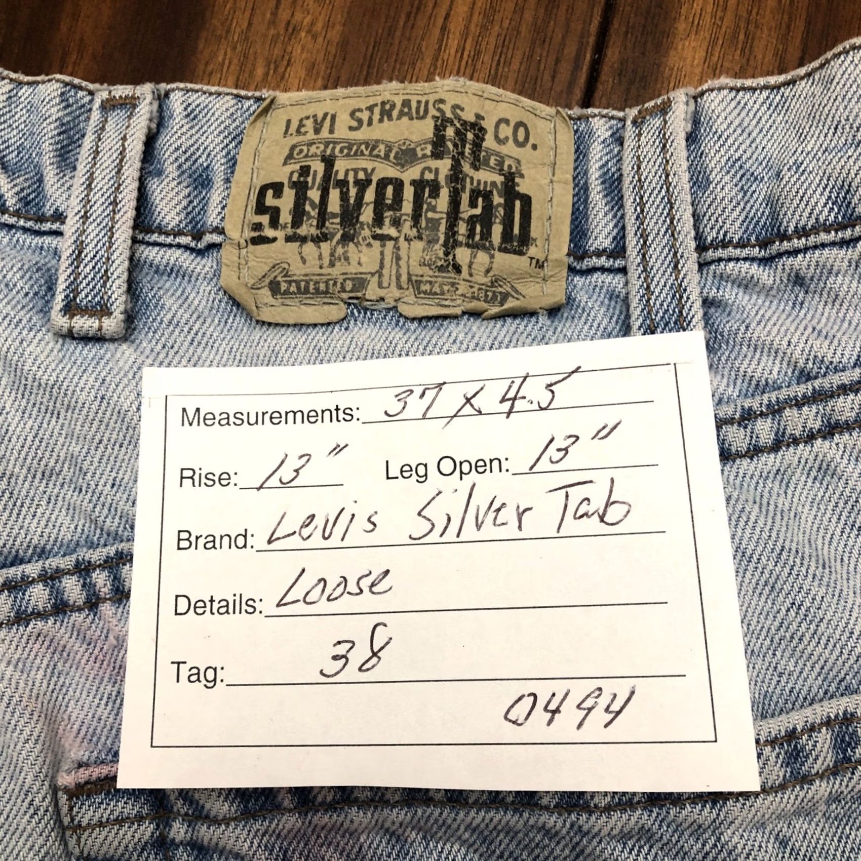 Levi's VTG Levi's Silver Tab Shorts 90s Denim Men Size 38 Relaxed High Rise 5-Pocket Blue Vintage Size US 37 - 2 Thumbnail