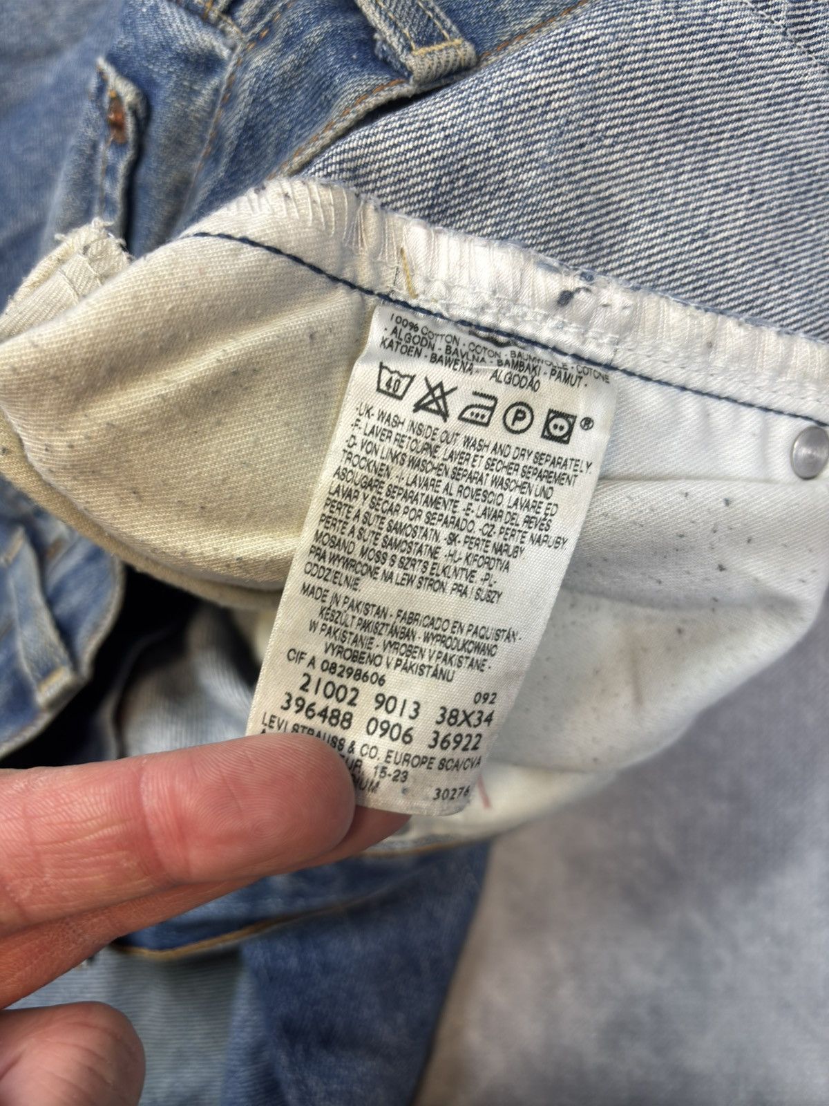 Jean × Levi's × Vintage Vintage Levi's Signature Released Hem Jeans 38x32 Workwear Size US 38 / EU 54 - 8 Thumbnail