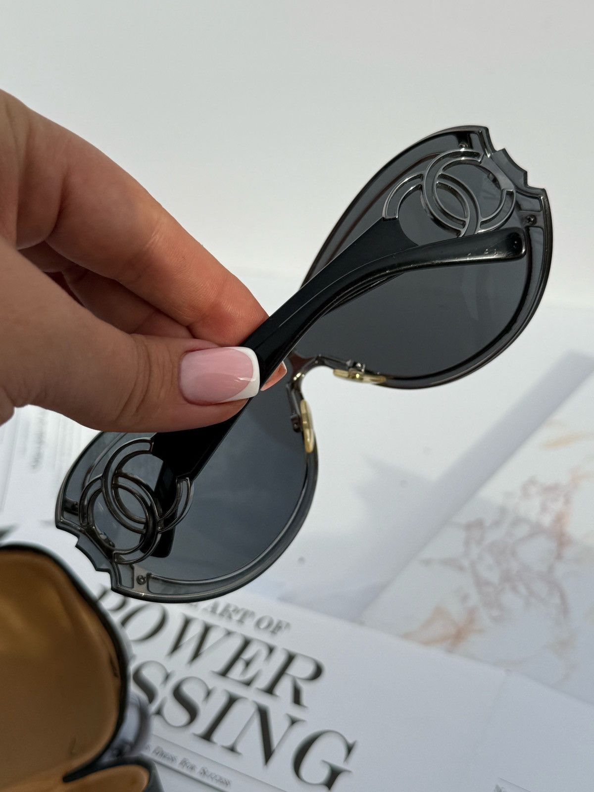 Chanel Chanel vintage sunglasses 4144 Size ONE SIZE - 6 Thumbnail