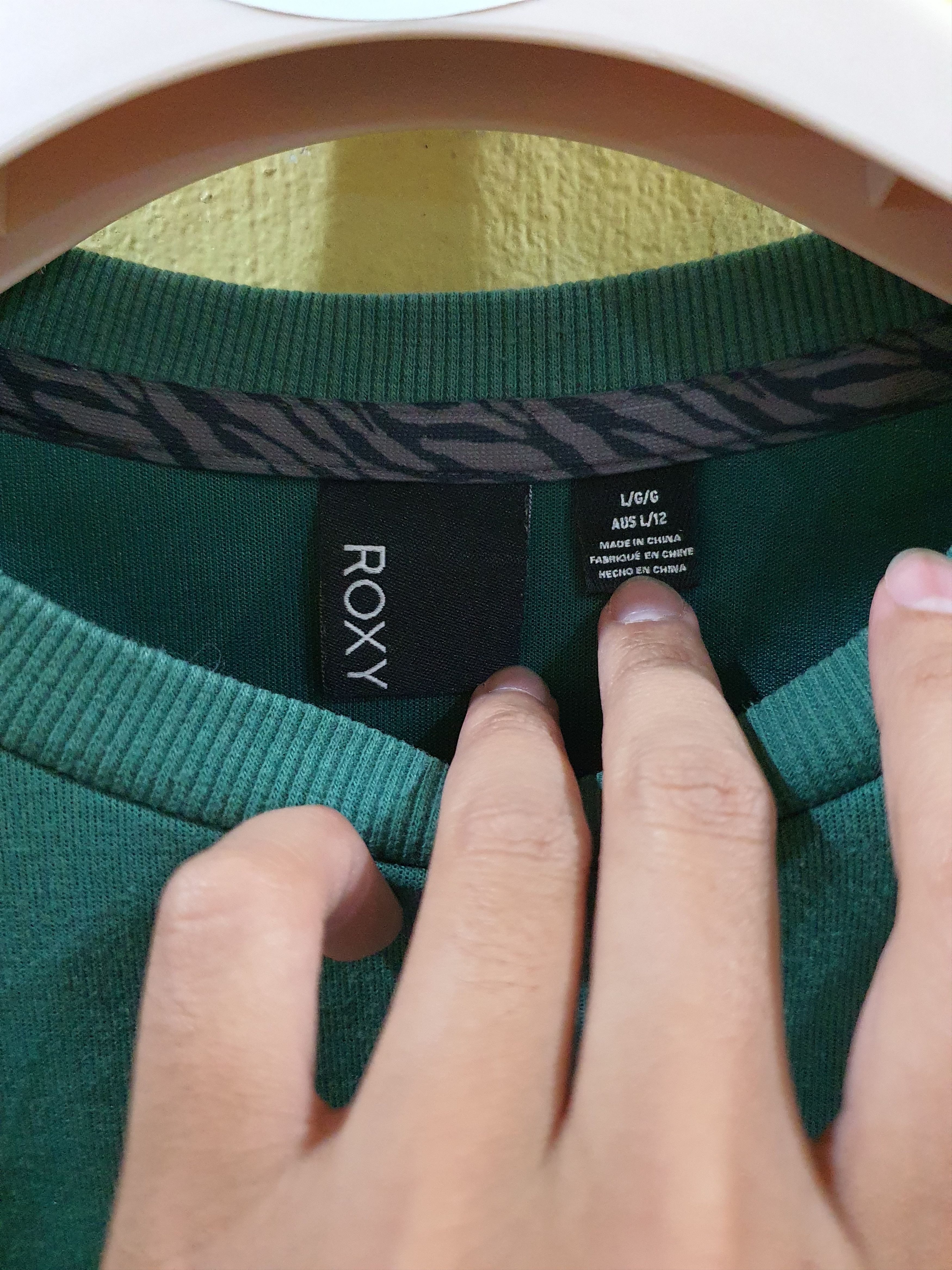 Quiksilver Roxy sweatshirt with a black and grey striped chest band Size L / US 10 / IT 46 - 5 Thumbnail