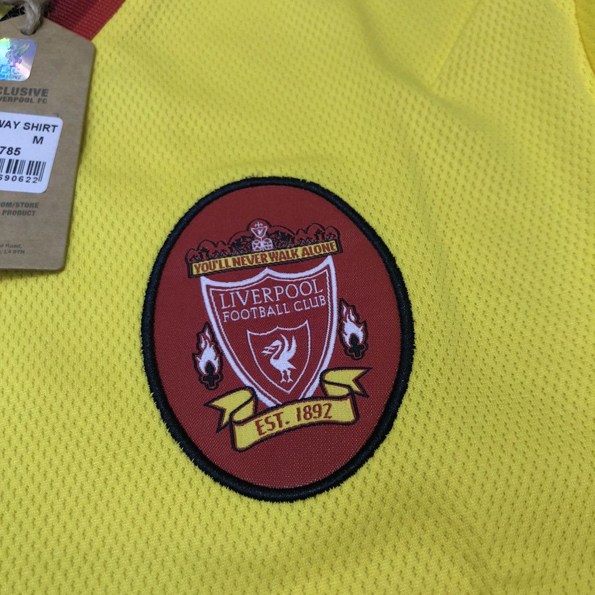 Vintage Liverpool 97/98 retro away shirt (Bnwt) Size US M / EU 48-50 / 2 - 5 Thumbnail