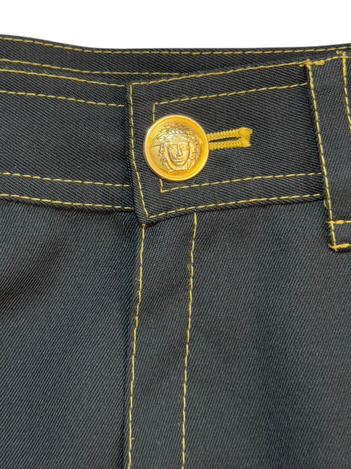 Versace Vintage Gianni Versace Black Skirt – Medusa Gold Buttons Size 26" / US 2 / IT 38 - 3 Thumbnail