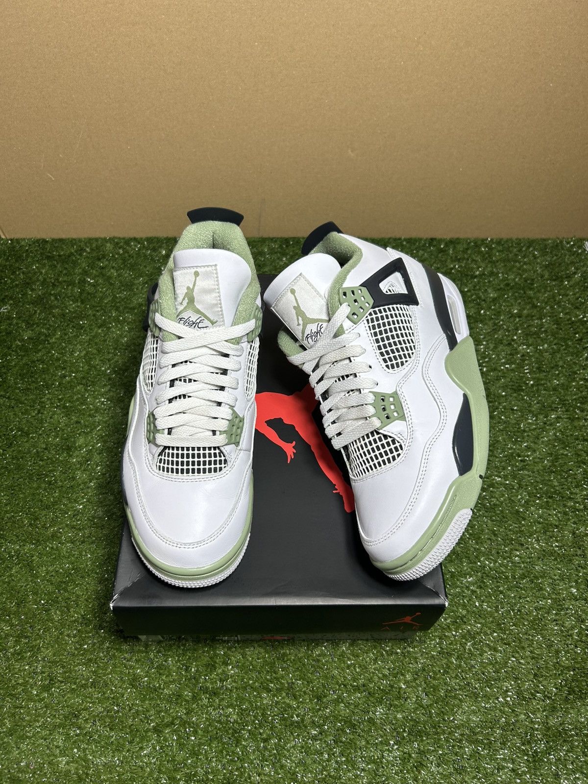 Jordan Brand Jordan 4 Seafoam Size US 10 / IT 40 - 1 Thumbnail