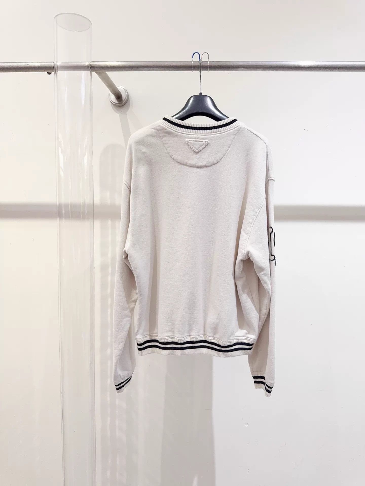 Prada Prada XS New Sweatshirt w/ Tags Size XS / US 0-2 / IT 36-38 - 3 Thumbnail
