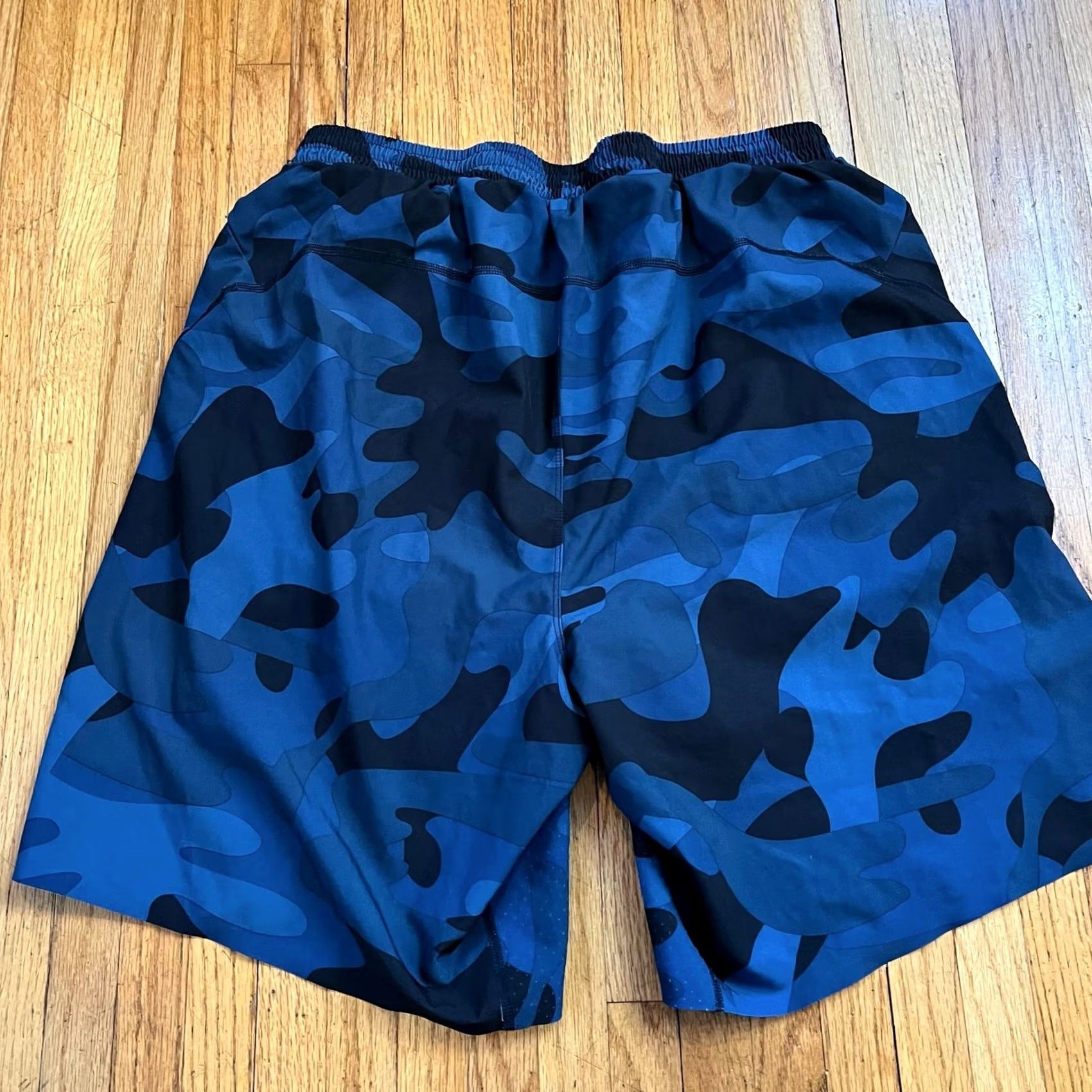 Vintage Zyia Active Mens XL Blue Camo Lined Stretch Zip Pockets Shorts Size US 36 / EU 52 - 2 Thumbnail