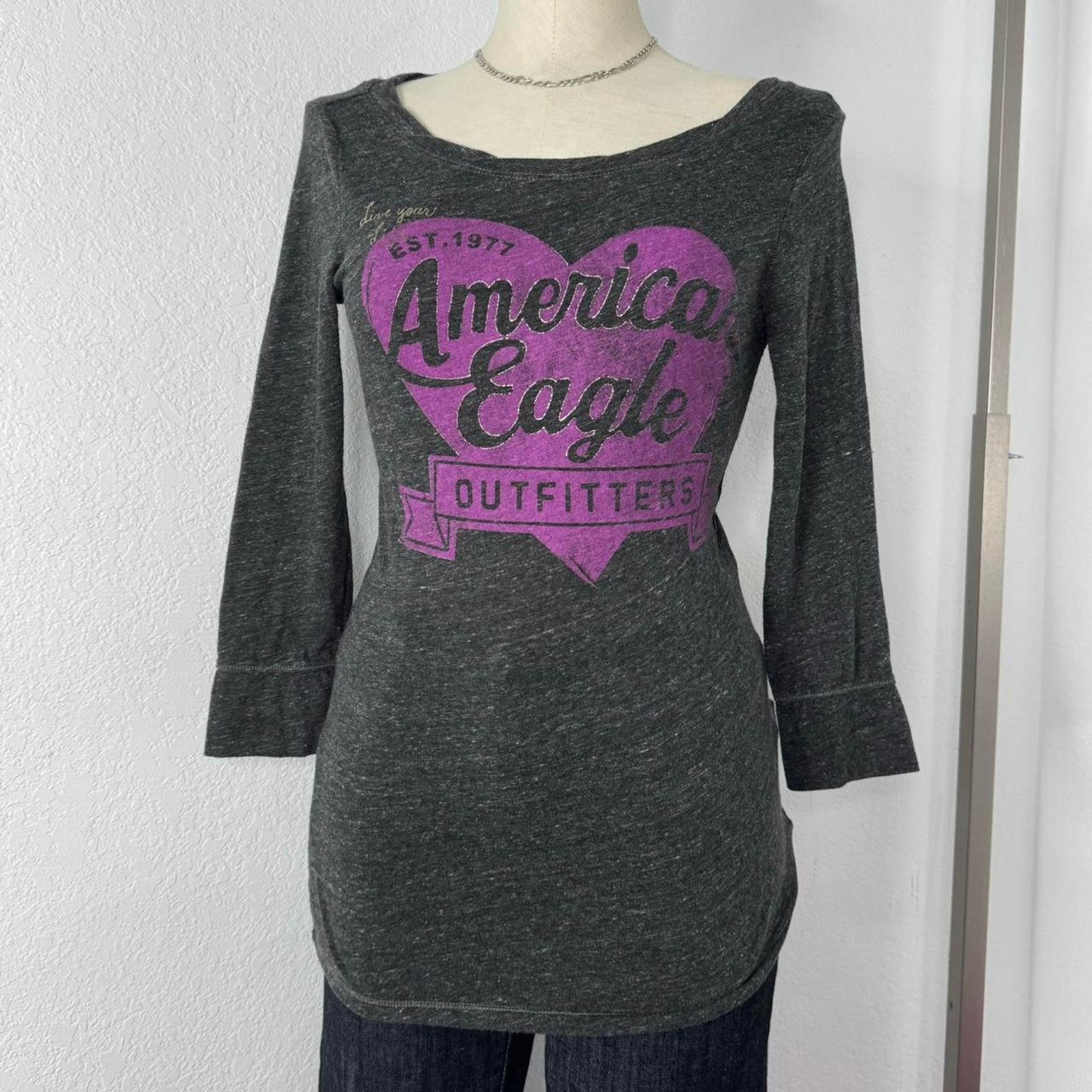 American Eagle Outfitters American Eagle Heart Fitted Shirt Gray 3/4 Sleeves Medium Size M / US 6-8 / IT 42-44 - 6 Thumbnail