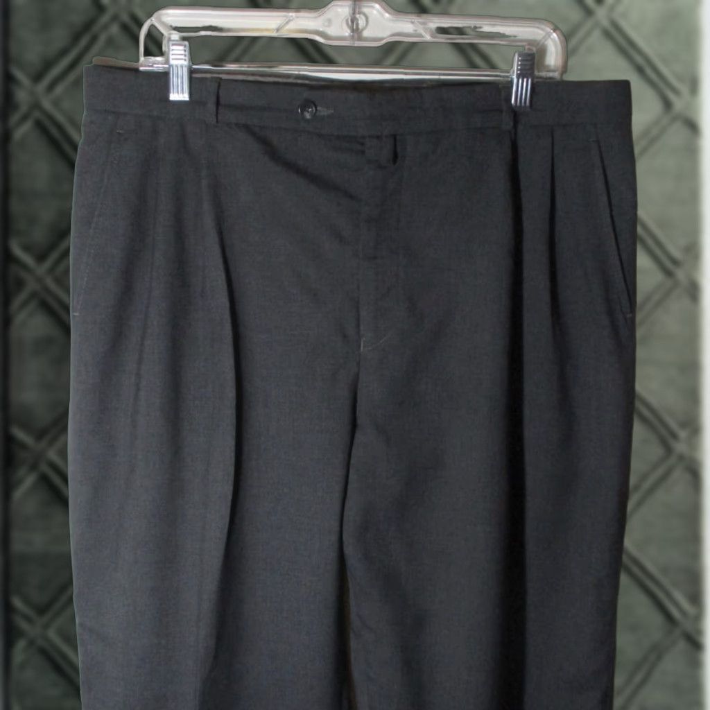 Vintage PABLO PICASSO Made in Italy Gray Pleated Dress Pants Mens 36W 32L Wool Regular Front Pleated 5-Pocket Size US 36 / EU 52 - 1 Thumbnail