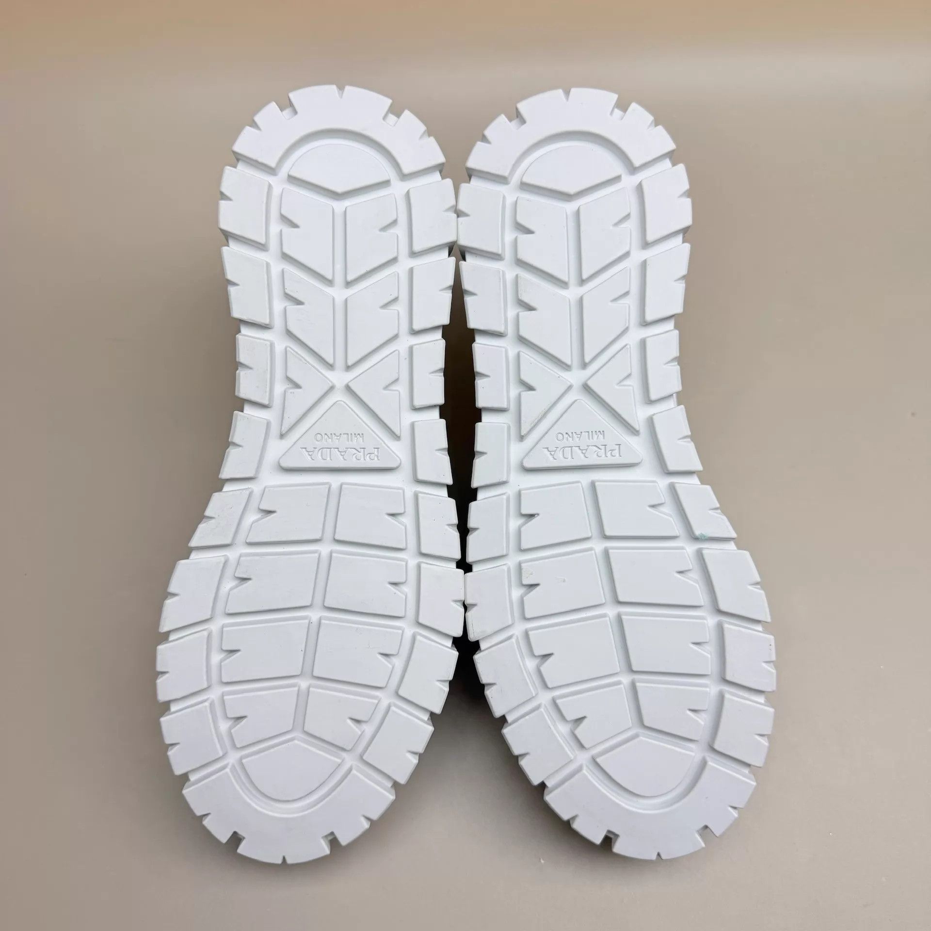 Prada Prada White Triangle Logo Platform Cracker Sneakers 37 Size US 6.5 / IT 36.5 - 6 Thumbnail