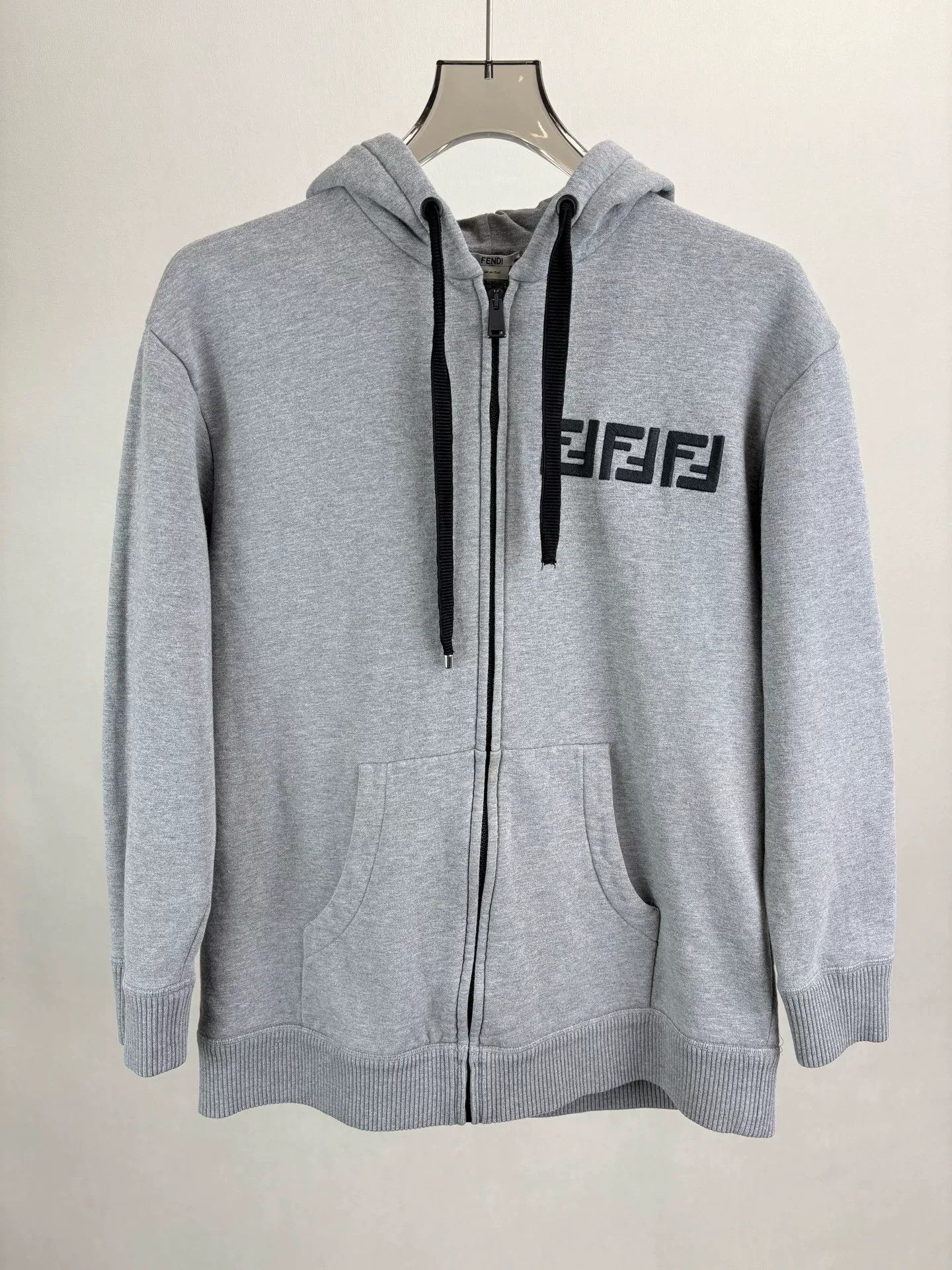 Fendi Fendi Sequin Logo Zip Hoodie XS Size XS / US 0-2 / IT 36-38 - 1 Thumbnail