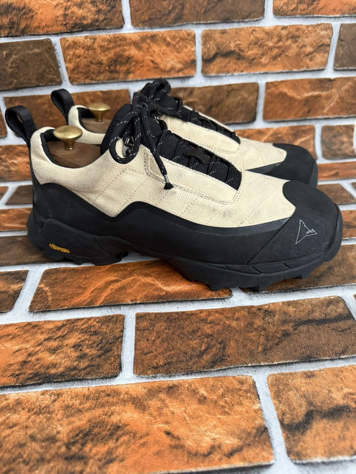 ROA Fedaia hiking boots Size US 9 / EU 42 - 1 Thumbnail