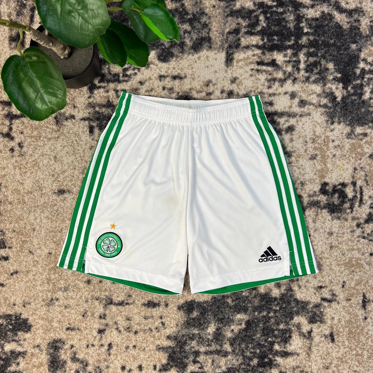 Adidas Adidas Celtics Vintage Soccer Jersey Shorts Sportswear Y2K Size US 32 / EU 48 - 1 Thumbnail