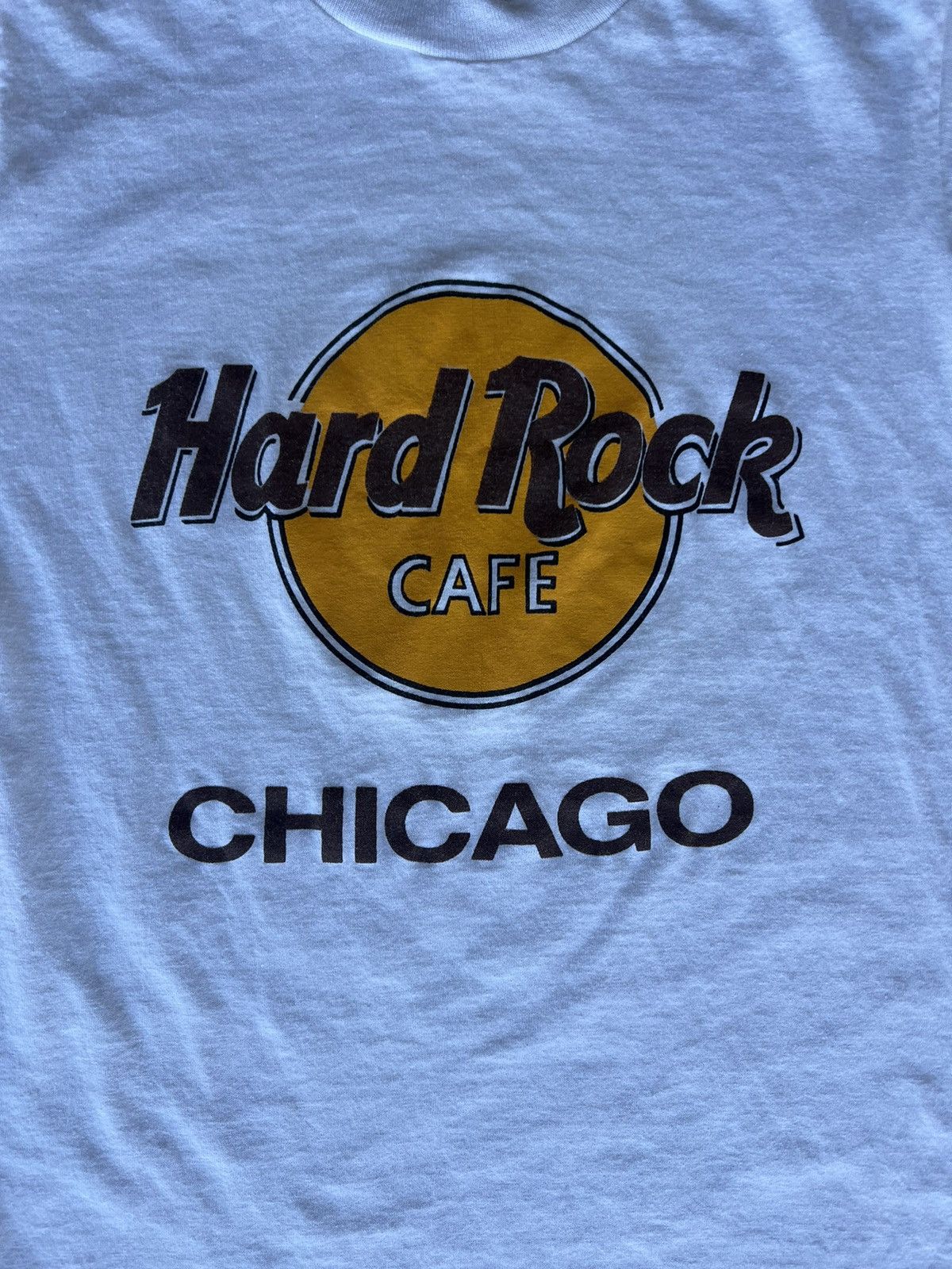 Fruit Of The Loom × Hard Rock Cafe × Vintage 80’s Vintage White Hard Rock Cafe Chicago shirt Size US S / EU 44-46 / 1 - 3 Thumbnail