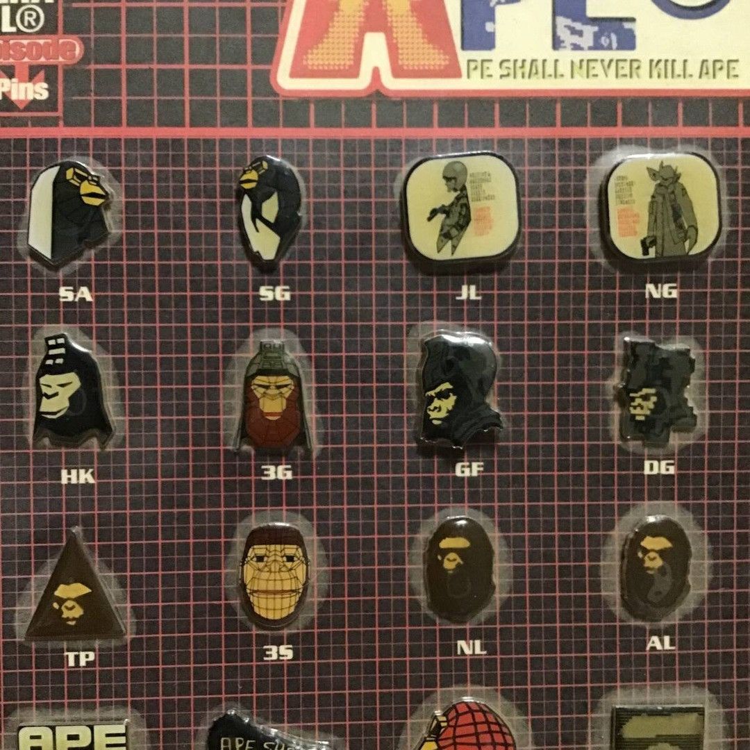 Bape × Futura 1999 BAPE × Futura Pins Badge Set of 21 a bathing ape NIGO Size ONE SIZE - 2 Thumbnail