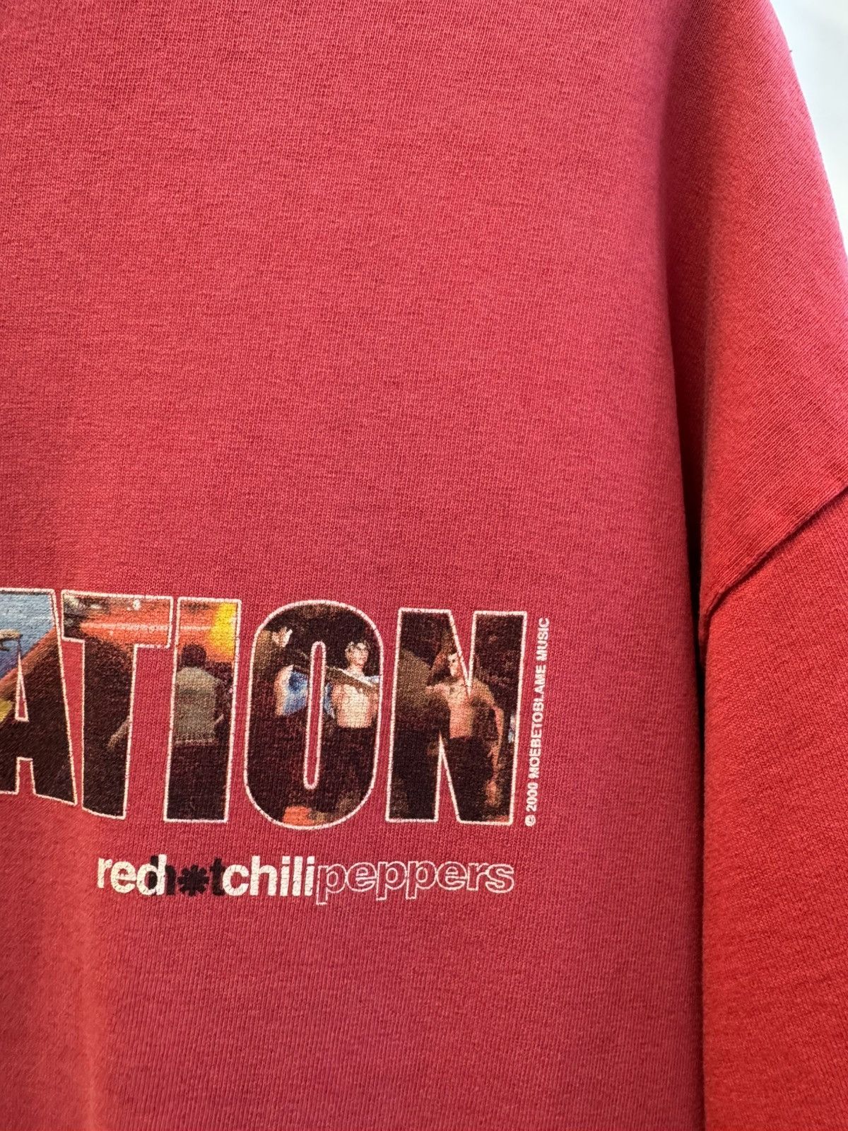 Band Tees Vintage 2000 Red Hot Chilli Peppers “Californication” Tshirt Size US XL / EU 56 / 4 - 3 Thumbnail