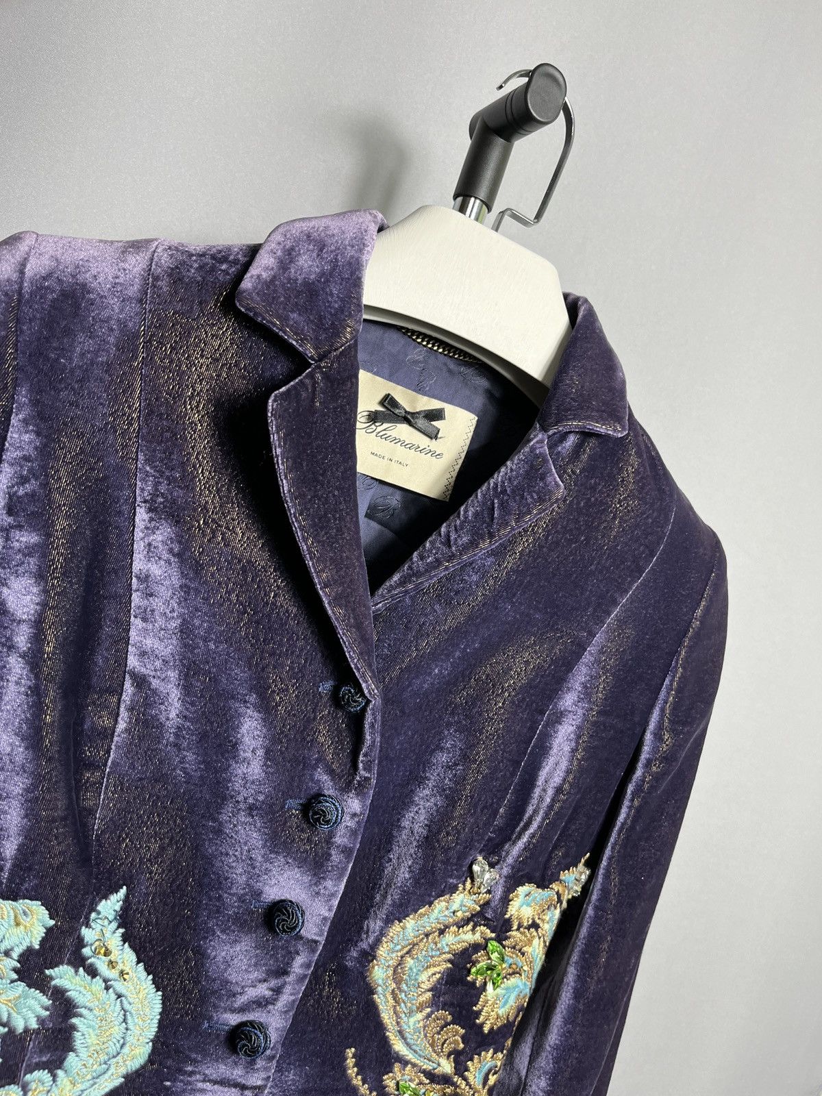 Blumarine blumarine jacket blazer embroidery flowers rayon purple velv Size S / US 4 / IT 40 - 2 Thumbnail