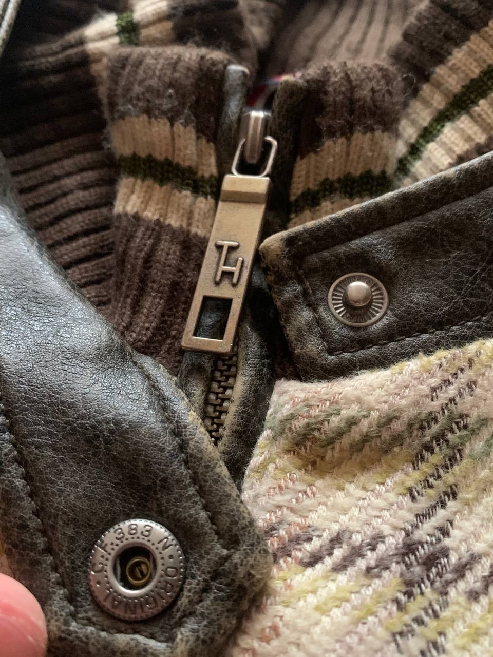 Tommy Hilfiger Tommy Hilfiger Denim Wool Plaid Bomber Jacket L Size US L / EU 52-54 / 3 - 5 Thumbnail