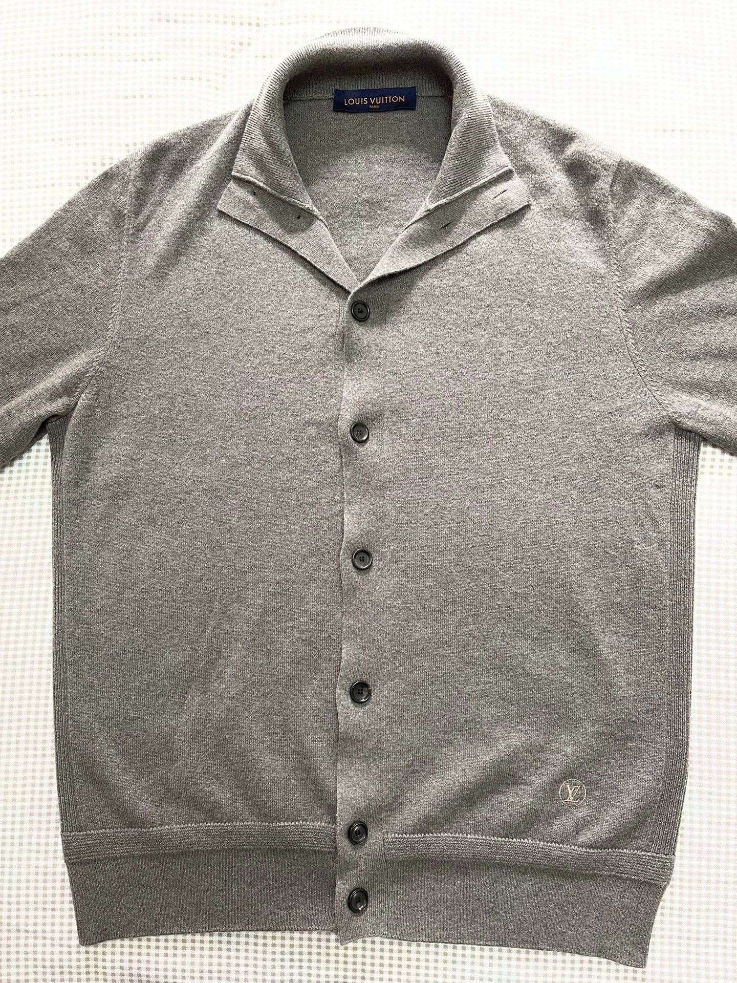 Louis Vuitton Louis Vuitton 100% Cashmere Cardigan Gray XL Men's Size US XL / EU 56 / 4 - 1 Thumbnail