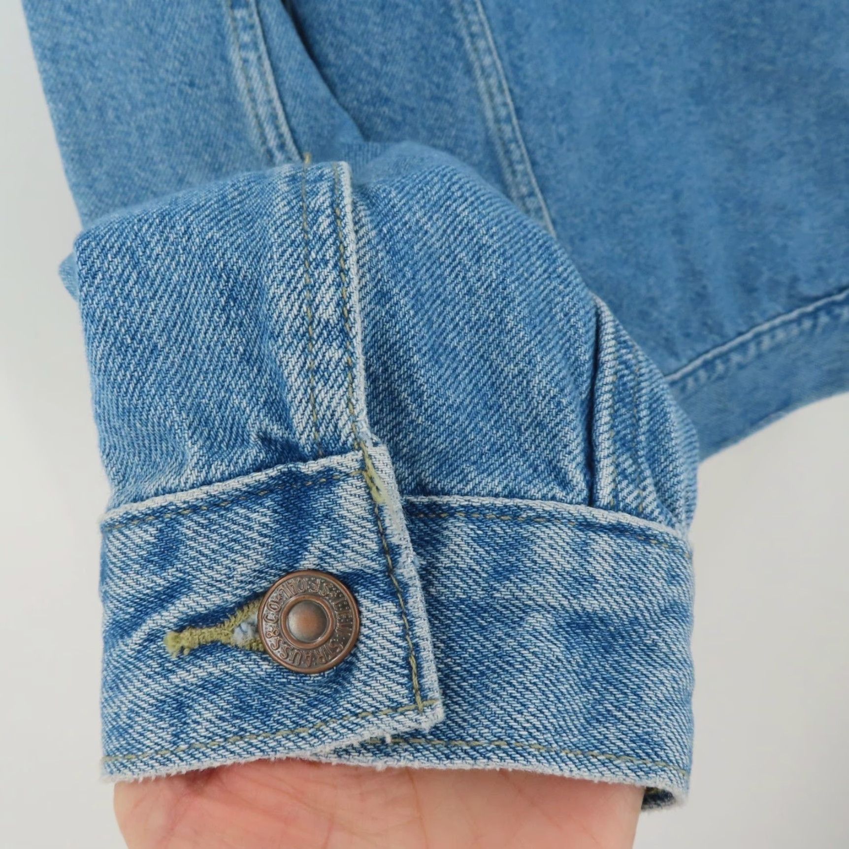 Levi's Levis Womens Medium Ex Boyfriend Trucker Jacket Blue Denim Jean Distressed NEW Size 32" / US 10 / IT 46 - 7 Thumbnail