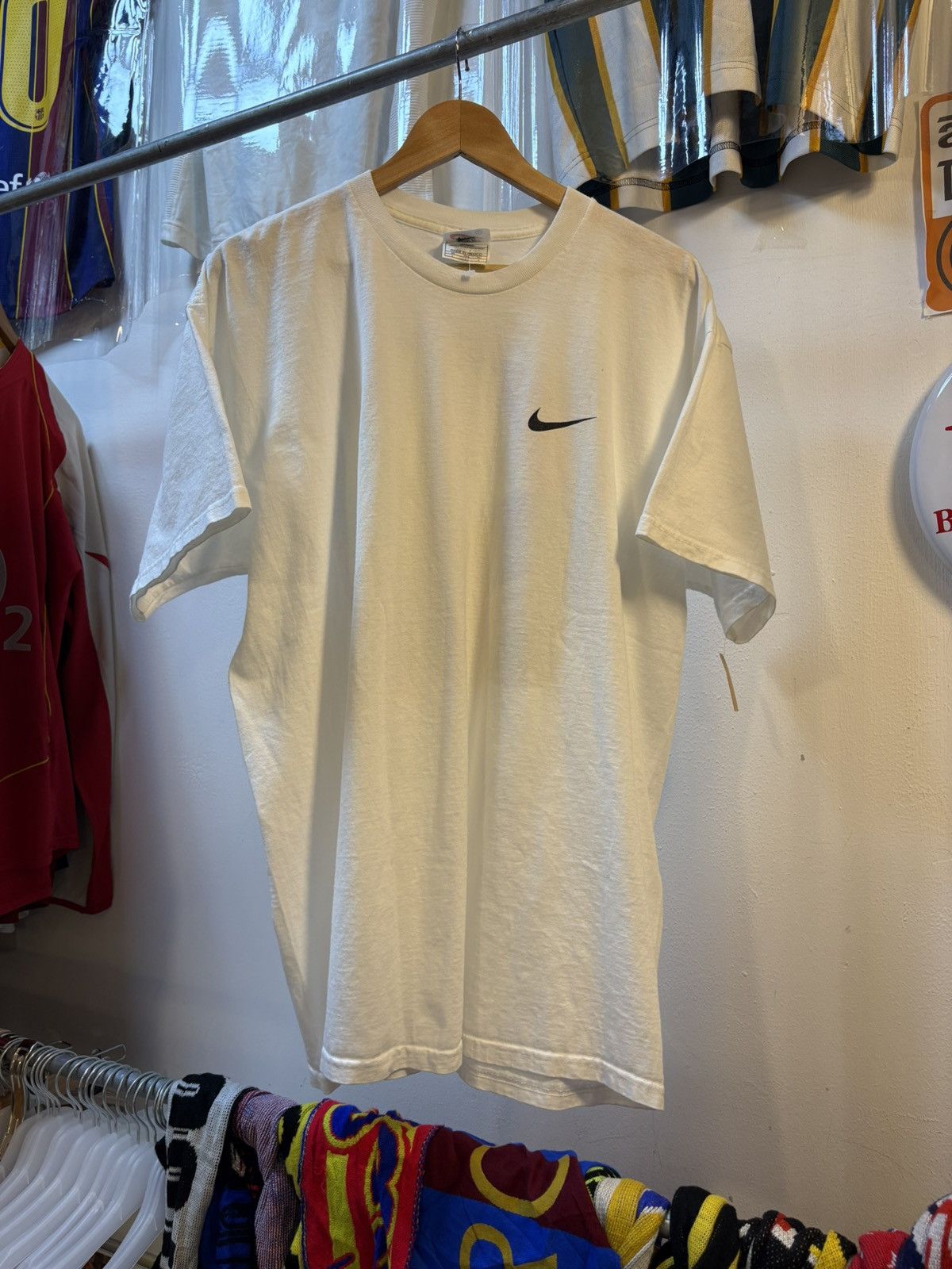 Nike Vintage Nike Football T-Shirt Size US L / EU 52-54 / 3 - 4 Thumbnail
