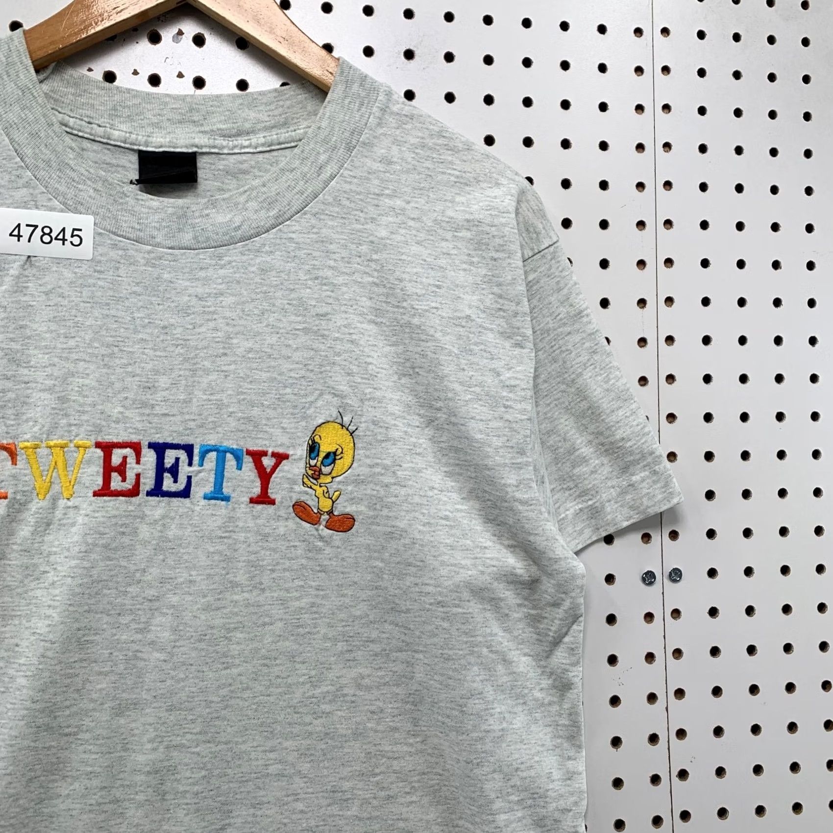 Fruit Of The Loom VINTAGE Looney Tunes Tweety T Shirt Mens M Gray Embroidered Short Sleeve Cotton 1990s Brand: Fruit of the Loom Size US M / EU 48-50 / 2 - 7 Thumbnail