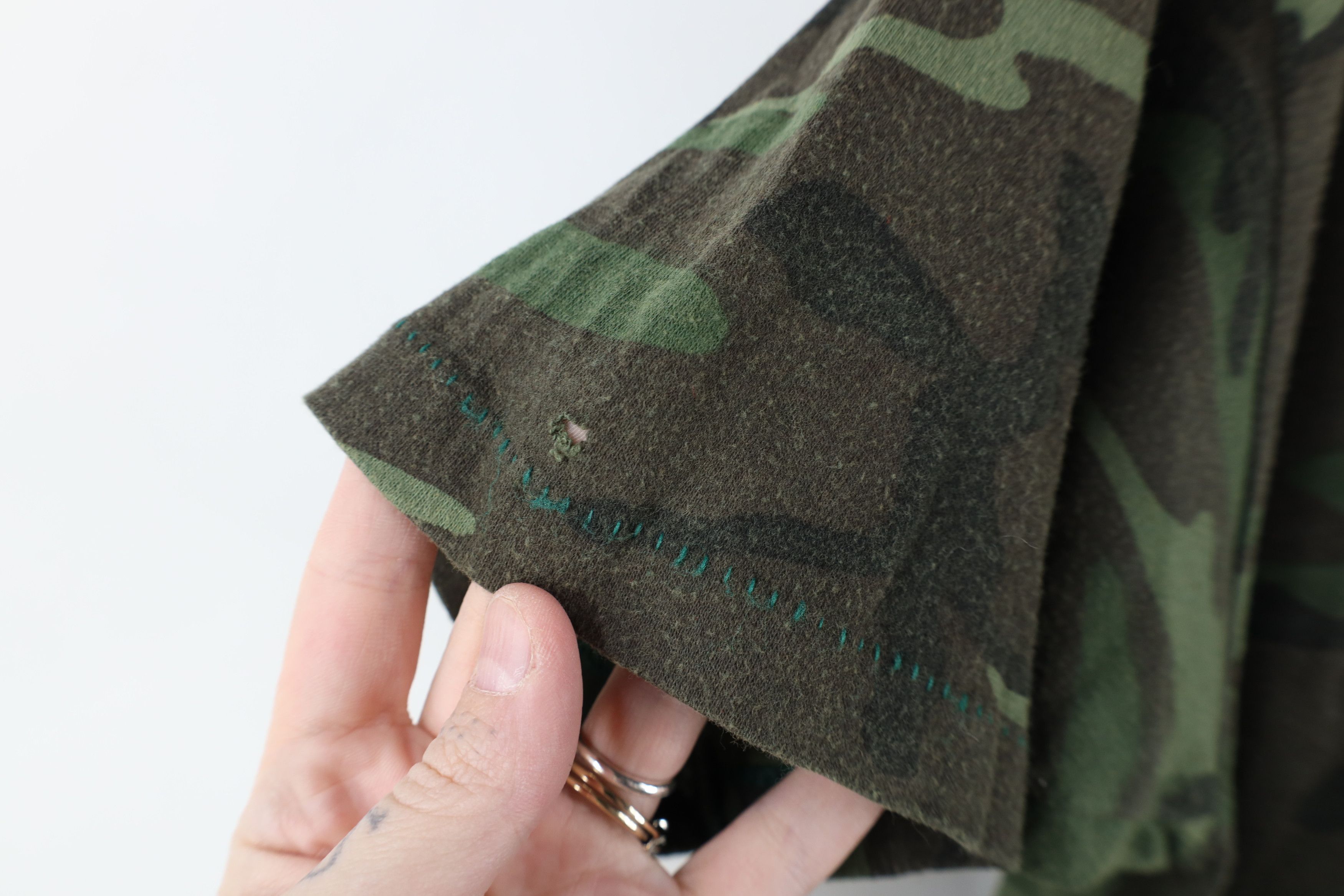 Vintage Vintage 70s 80s Streetwear Camouflage Pocket T-Shirt USA Size US M / EU 48-50 / 2 - 6 Thumbnail