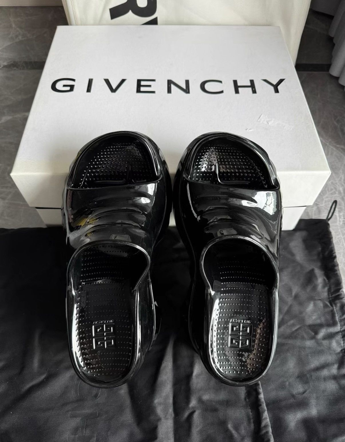 Givenchy Givenchy Marshmallow Wedge Slides K6 Size US 6 / IT 36 - 8 Thumbnail