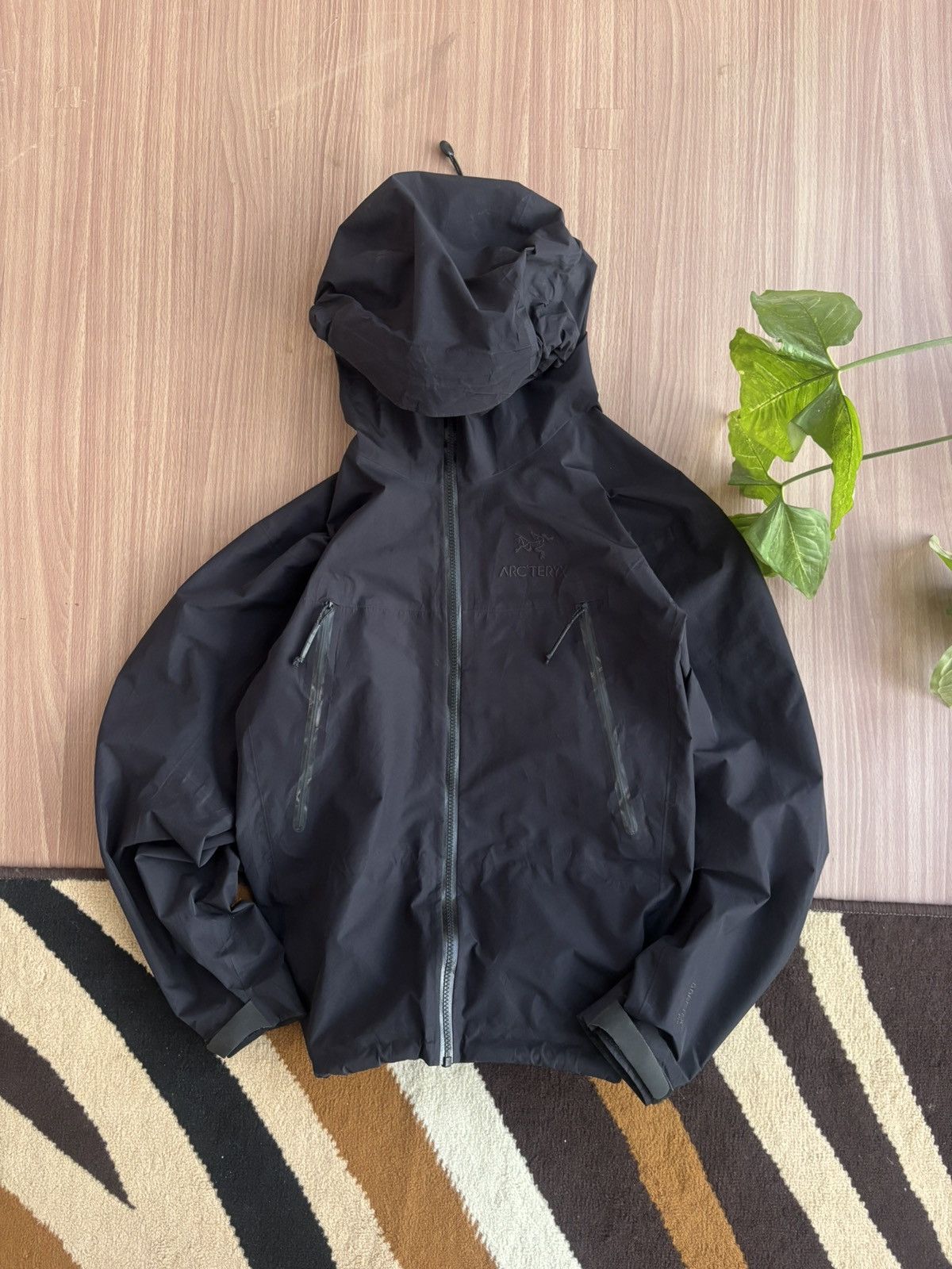 Arc'teryx Arc’teryx LEAF alpha LT shell jacket Size US S / EU 44-46 / 1 - 1 Thumbnail