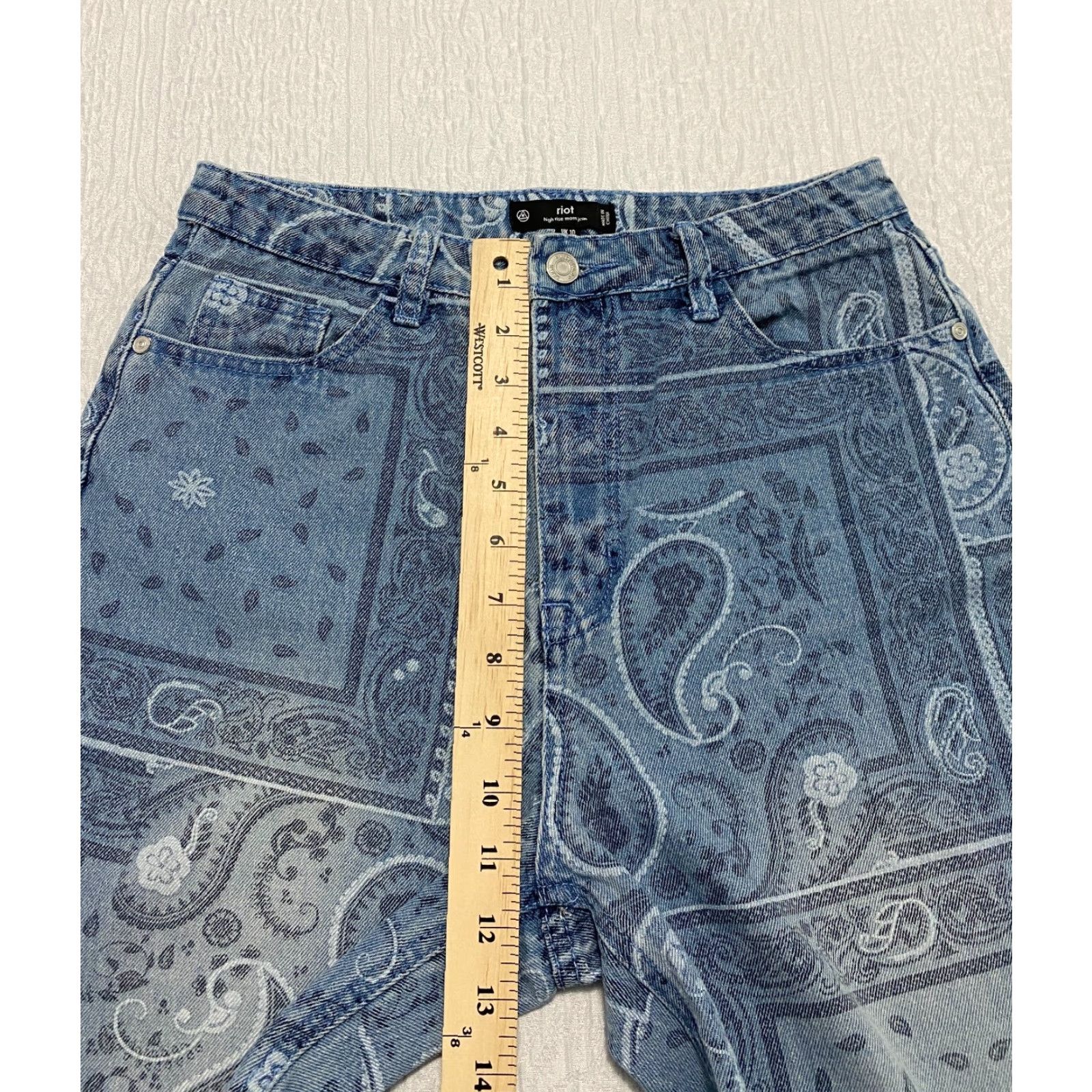Missguided Missguided Jeans Womens 6 High Rise Mom Denim Blue Paisley 5-Pocket Distressed Bandana Pattern Jeans Mens? Size 28" / US 6 / IT 42 - 4 Thumbnail
