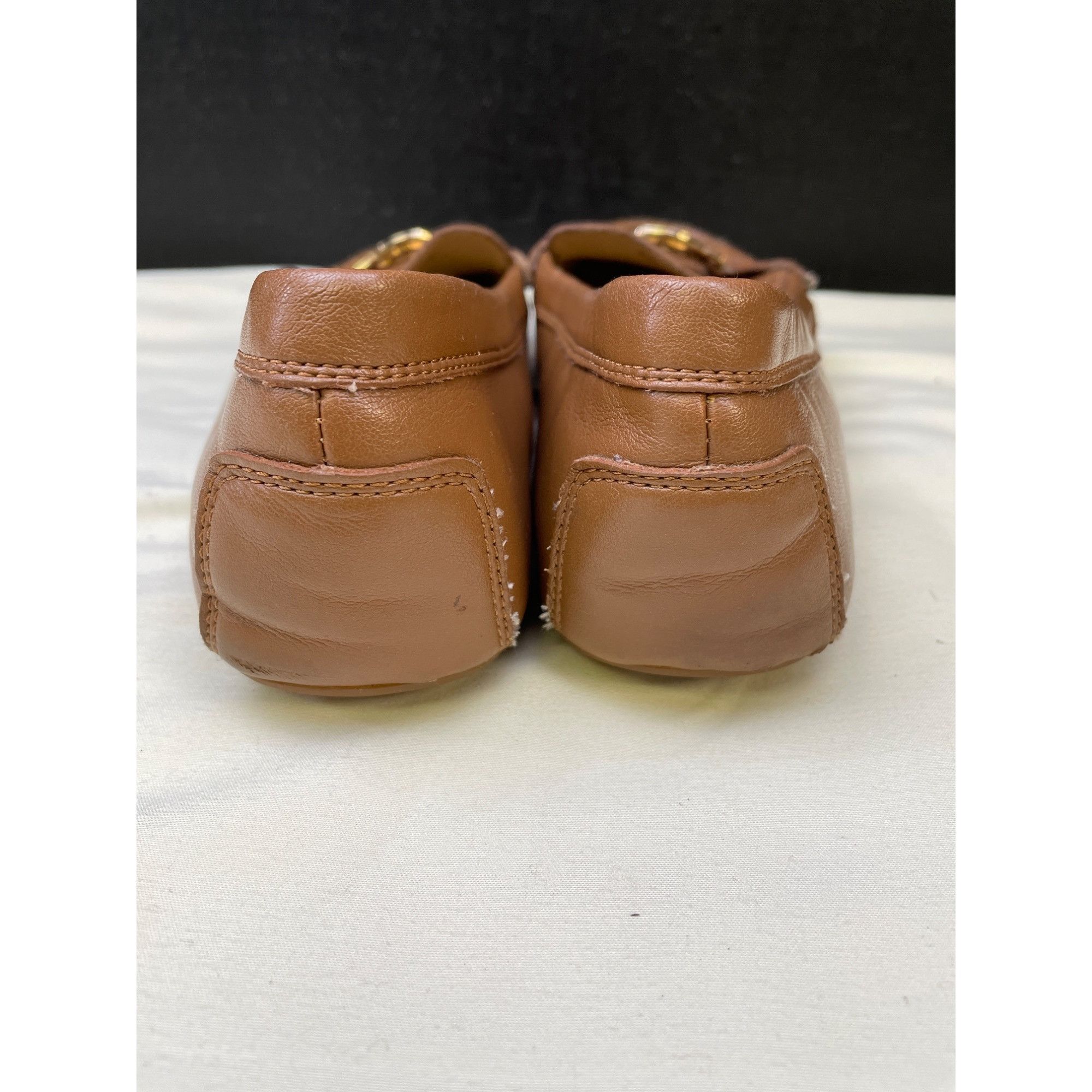 Michael Kors Michael Kors Womens Tan Loafers Shoes Slip on Size 7.5 SKU 6 Size US 7.5 / IT 37.5 - 6 Thumbnail