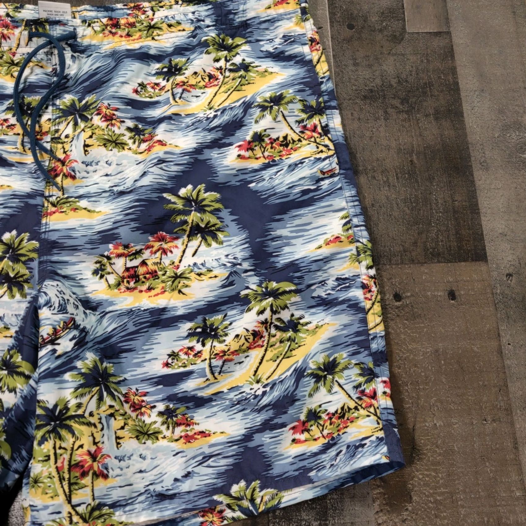 Old Navy Old Navy Trunk Shorts Men Large Regular Boardshort Tropical Drawstring Swim Size US 33 - 7 Thumbnail