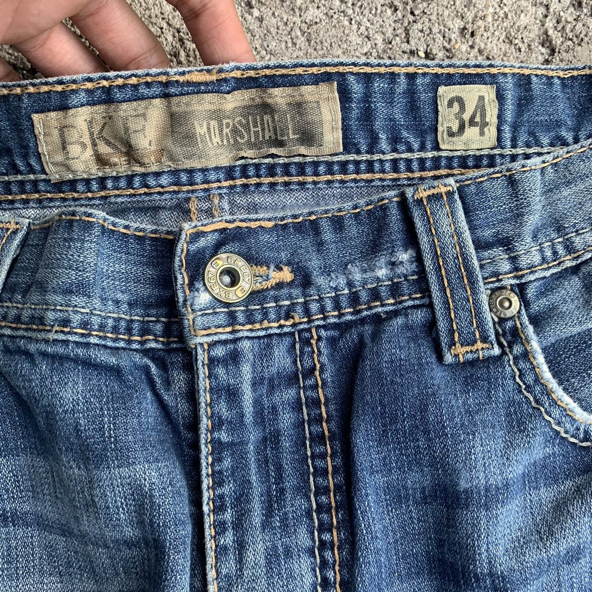 Japanese Brand Vintage BKE Bullet Shot Hole Distressed Denim W34 Size US 34 / EU 50 - 8 Thumbnail