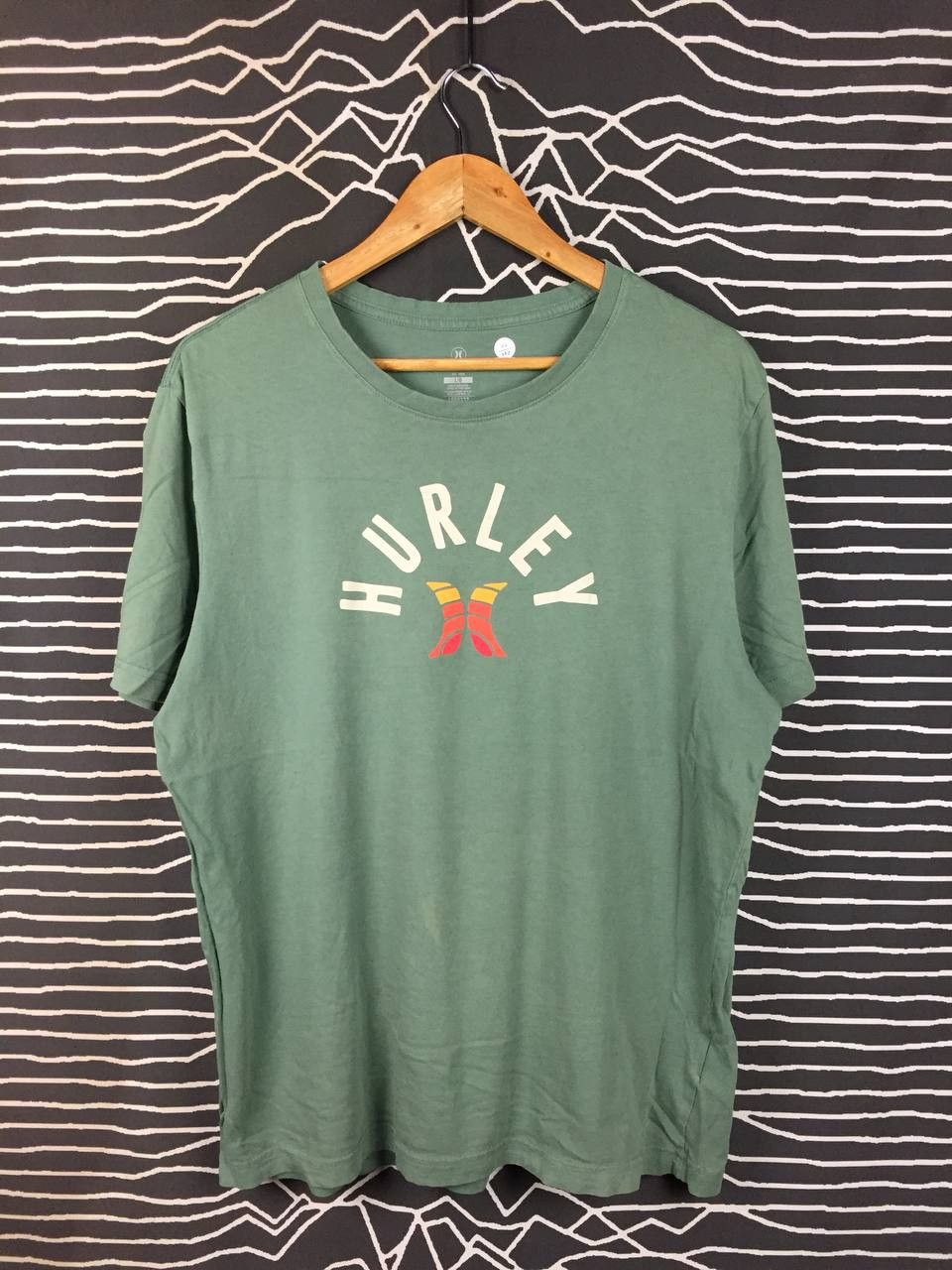 Hurley Hurley Arched Logo Surf Skate Graphic Tee Size L Size US L / EU 52-54 / 3 - 1 Thumbnail