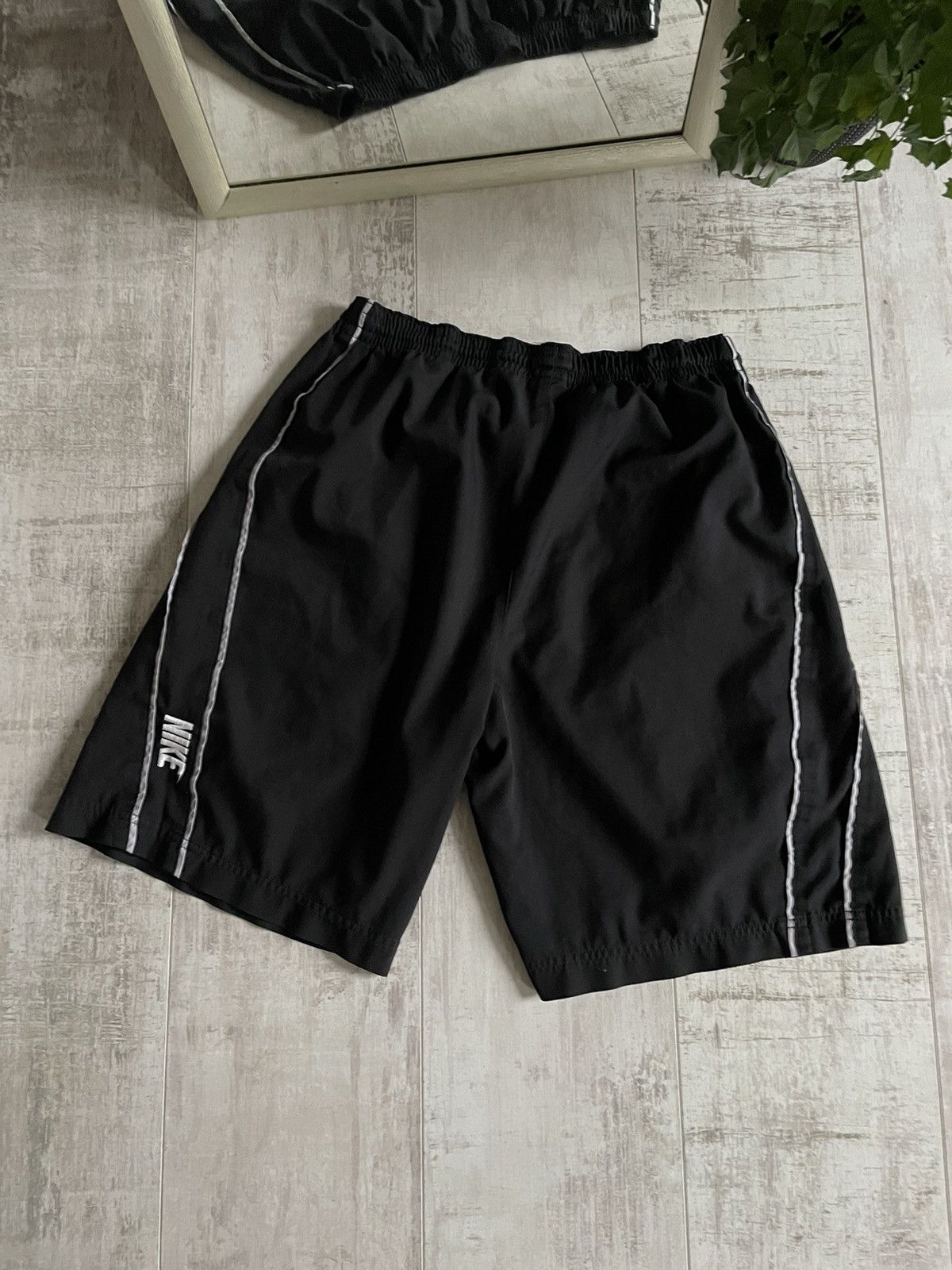 Nike × Vintage Vintage Y2K Nike 90’s Shorts Phosphorus Swoosh Drill RARE Size US 34 / EU 50 - 2 Thumbnail