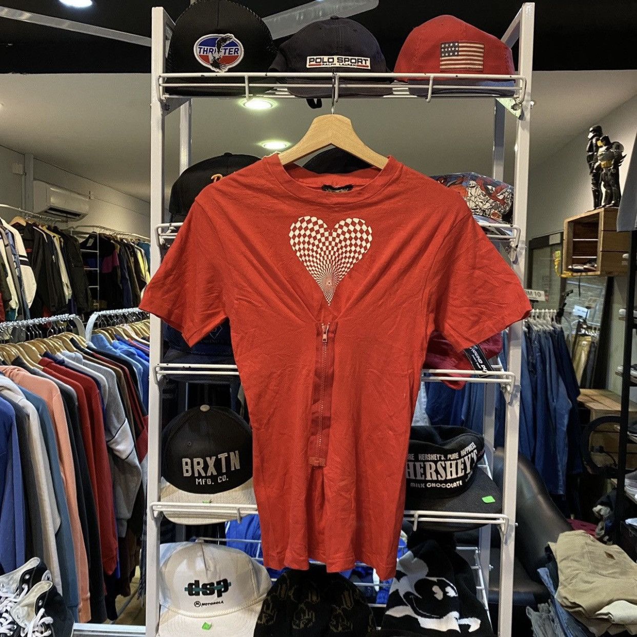 Seditionaries Red & White Checkered Optical Illusion Heart Zip Tee Size US S / EU 44-46 / 1 - 1 Thumbnail