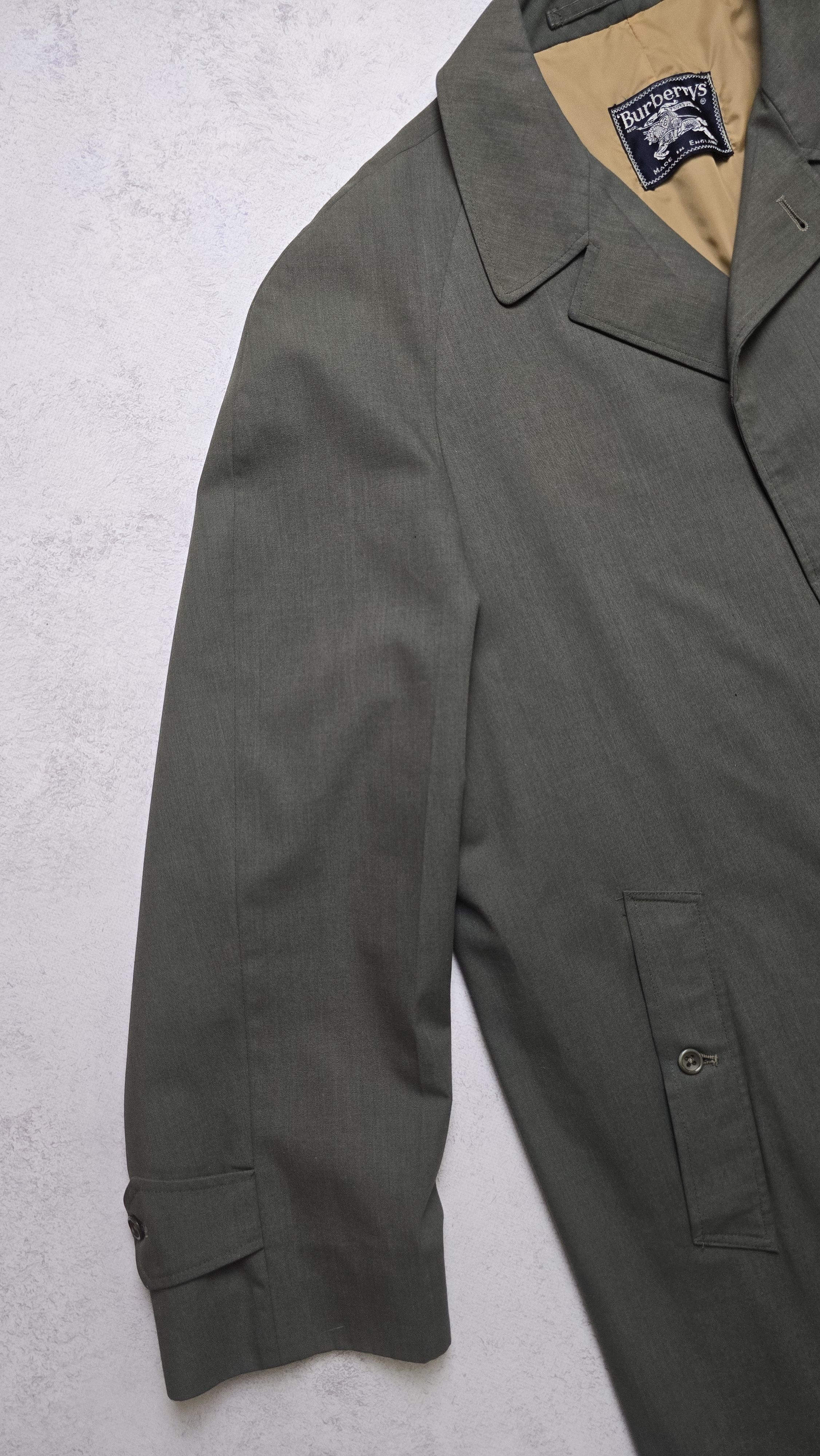 Burberry Vintage Burberrys Mac Coat Men’s 42R L Olive Green Balmacaan Size US L / EU 52-54 / 3 - 10 Thumbnail