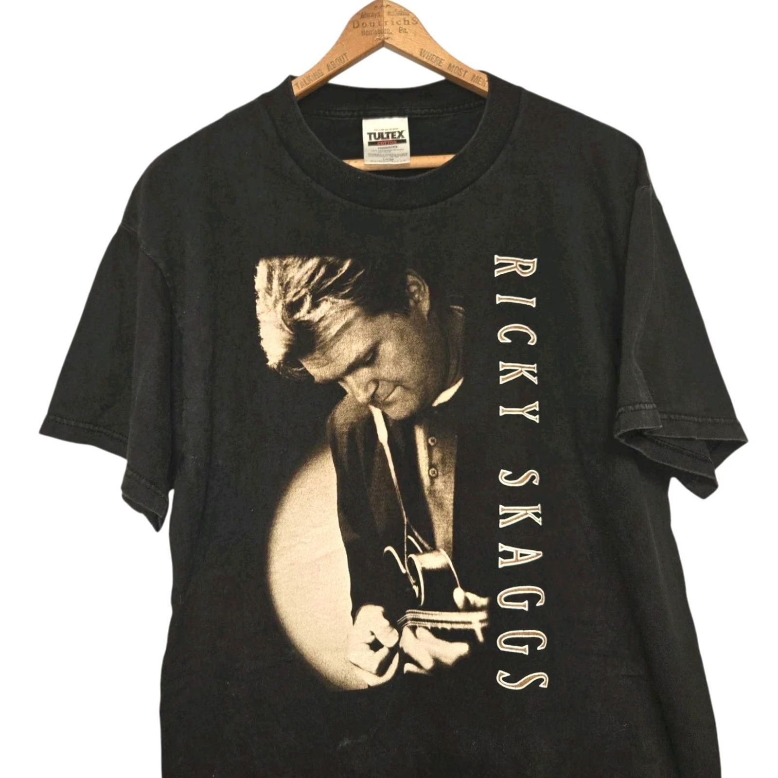 Tultex VINTAGE Ricky Skaggs T-Shirt Black L Tultex Short Sleeve Band Mens 90s 80s Cotton Tag Size US L / EU 52-54 / 3 - 2 Thumbnail