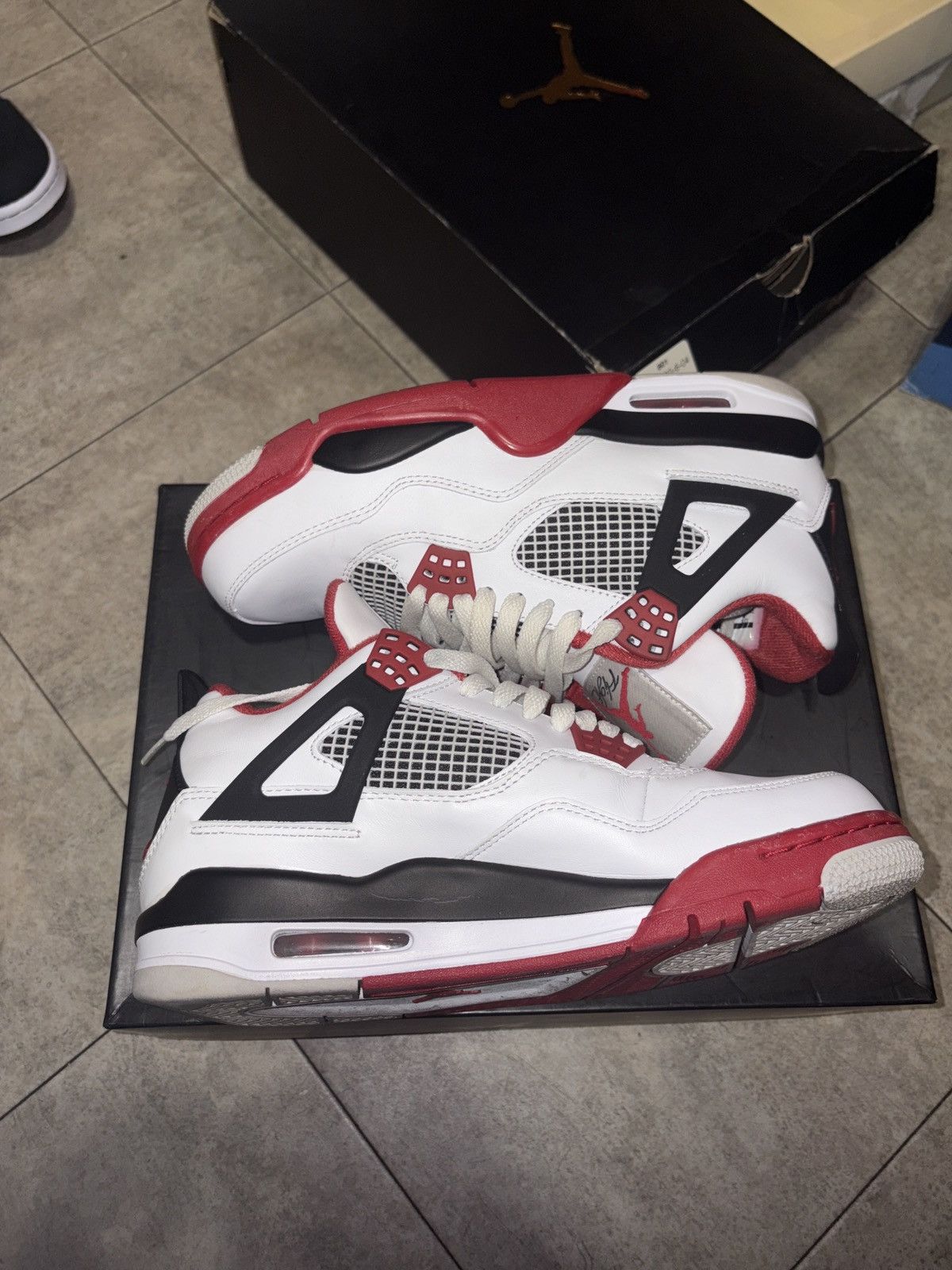 Jordan Brand Jordan 4 “Fire Red” (2012) Size US 8 / EU 41 - 3 Thumbnail