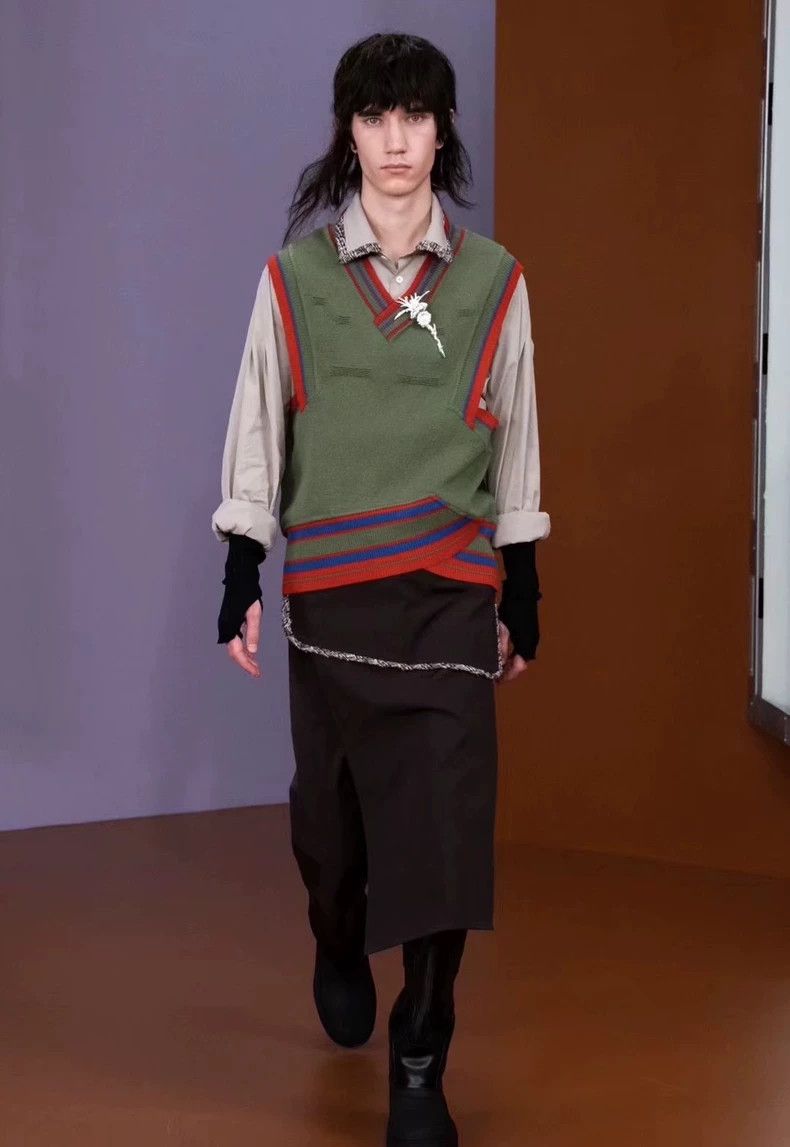Kiko Kostadinov Kiko Kostadinov Size 5221aw Green Vest 2506-Nextarrow Size US M / EU 48-50 / 2 - 1 Thumbnail
