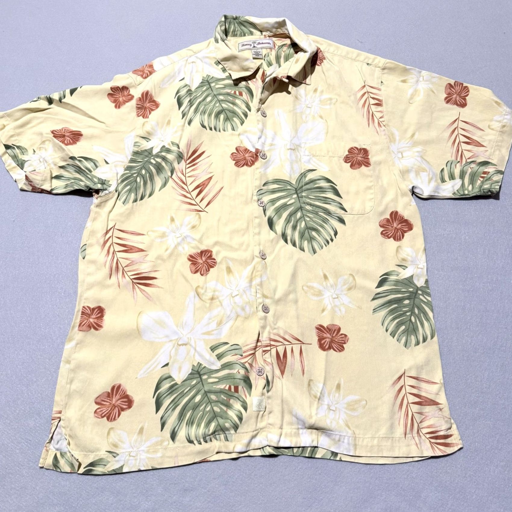 Tommy Bahama VINTAGE Tommy Bahama Shirt Men Yellow 100% Silk Floral Hawaiian Small Yellow Floral Shirt Men Small Silk Hawaiian Size US S / EU 44-46 / 1 - 2 Thumbnail
