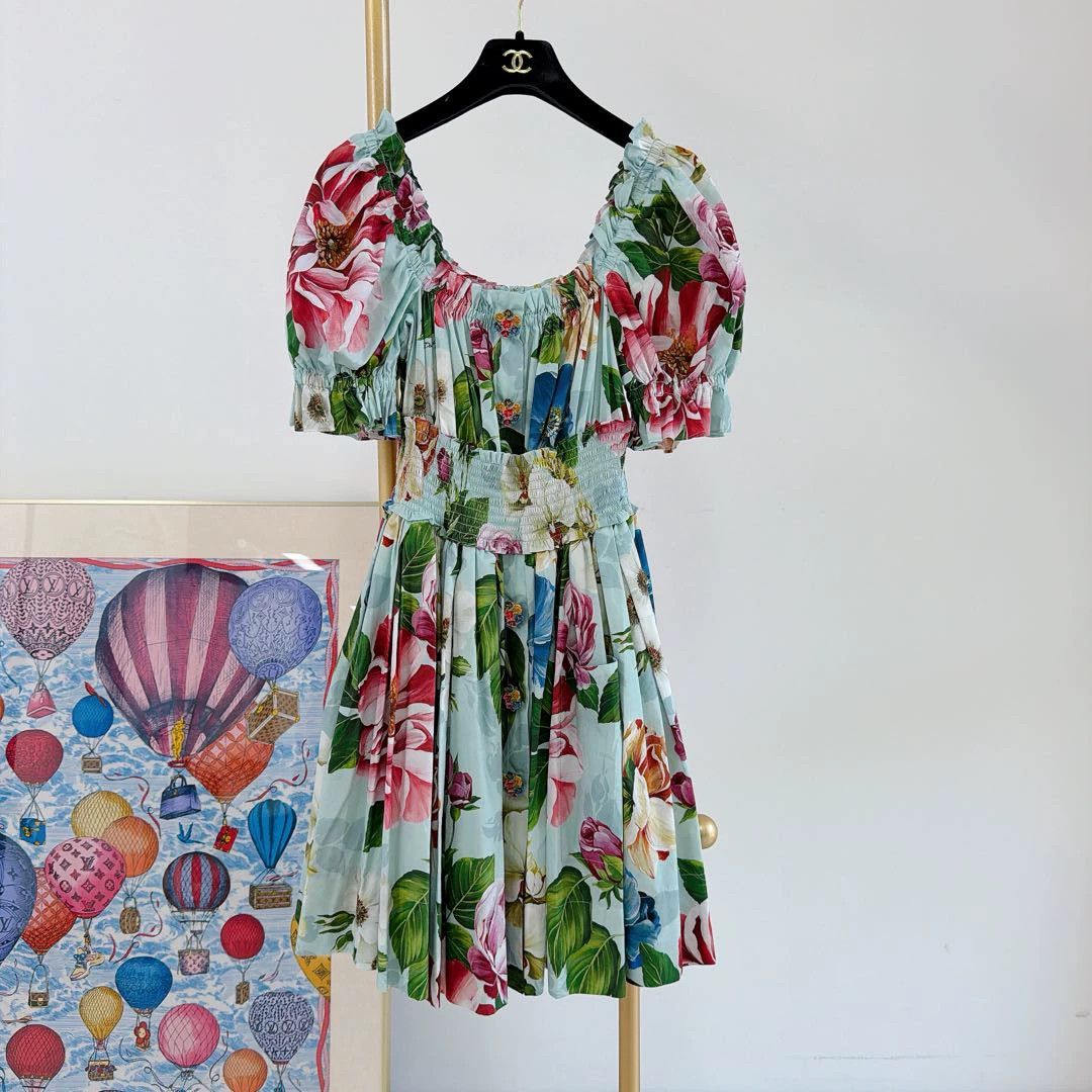 Dolce & Gabbana Dolce & Gabbana Floral Button Dress Size 40 Size S / US 4 / IT 40 - 1 Thumbnail