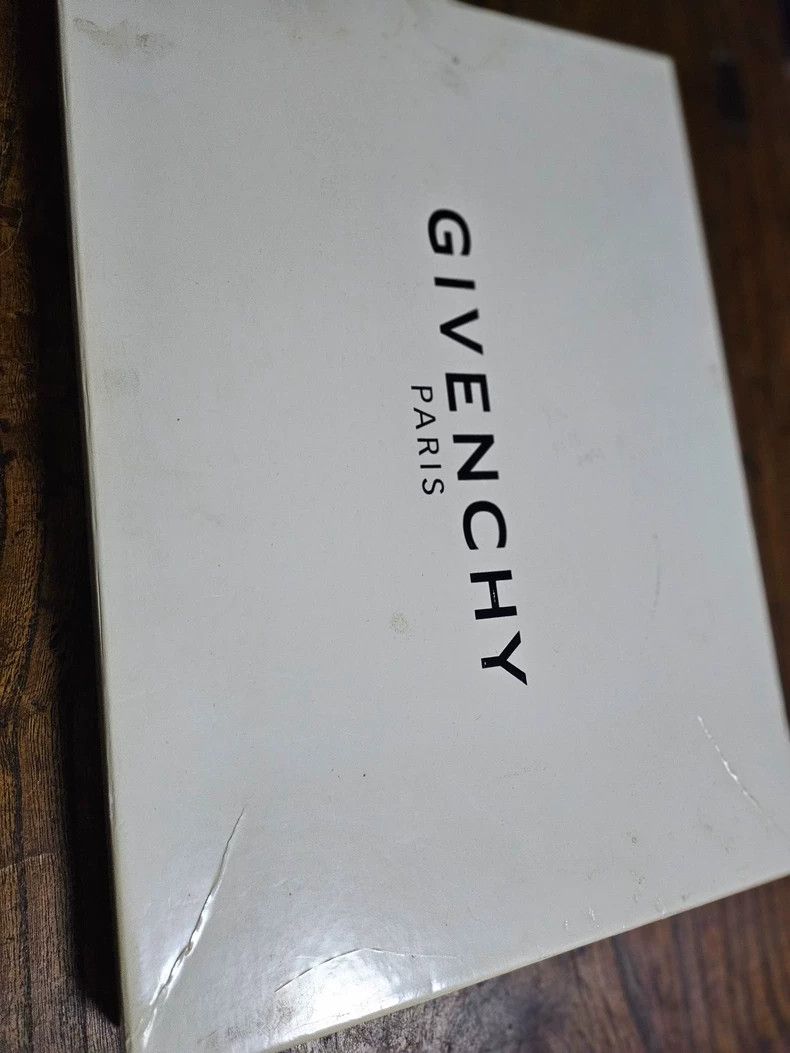 Givenchy Givenchy Graffiti Full Leather Envelope Clutch Size ONE SIZE - 6 Thumbnail