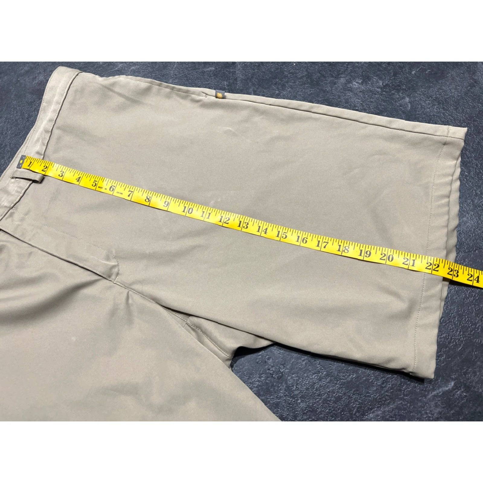 Vintage DENNIS M40 Mens Khaki Flat Front Stretch Twill Shorts Polyester | Regular Fit | 40 Waist | Beige, Solid, Chino, Casual Workwear Size US 40 / EU 56 - 5 Thumbnail